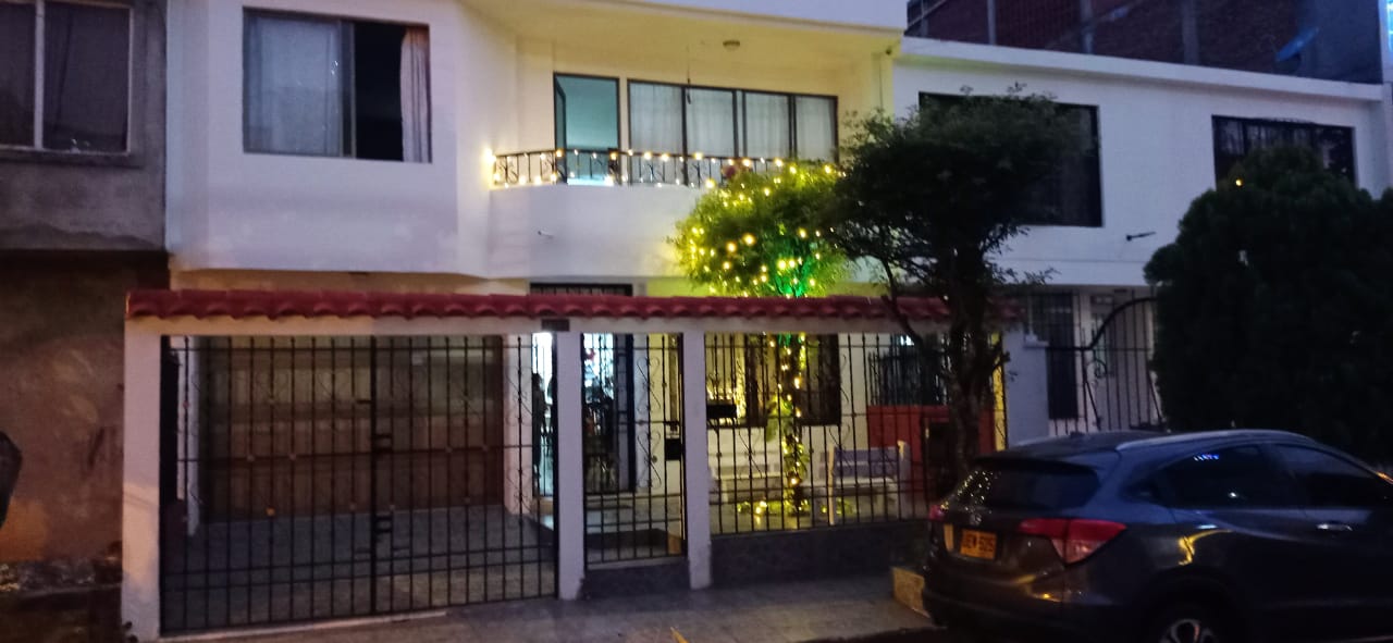VENTA DE CASA SECTOR PRADOS DEL LIMONAR