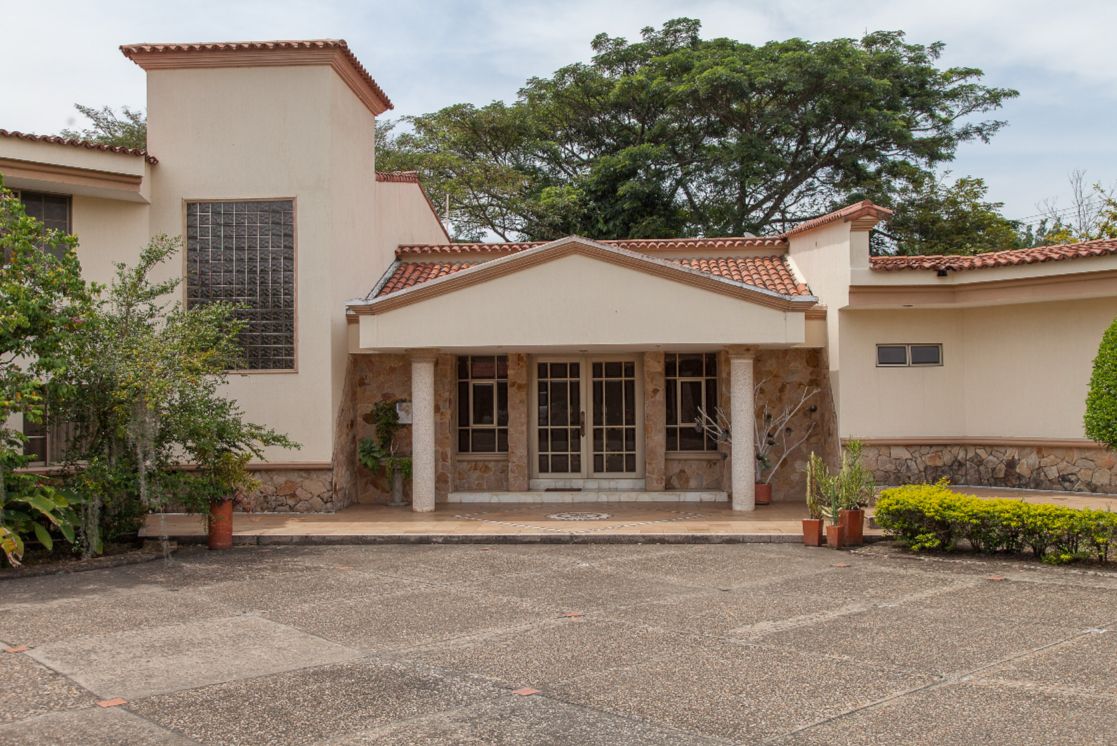 SE VENDE Y SE ALQUILA CASA CAMPESTRE EXTERNA EN PANCE