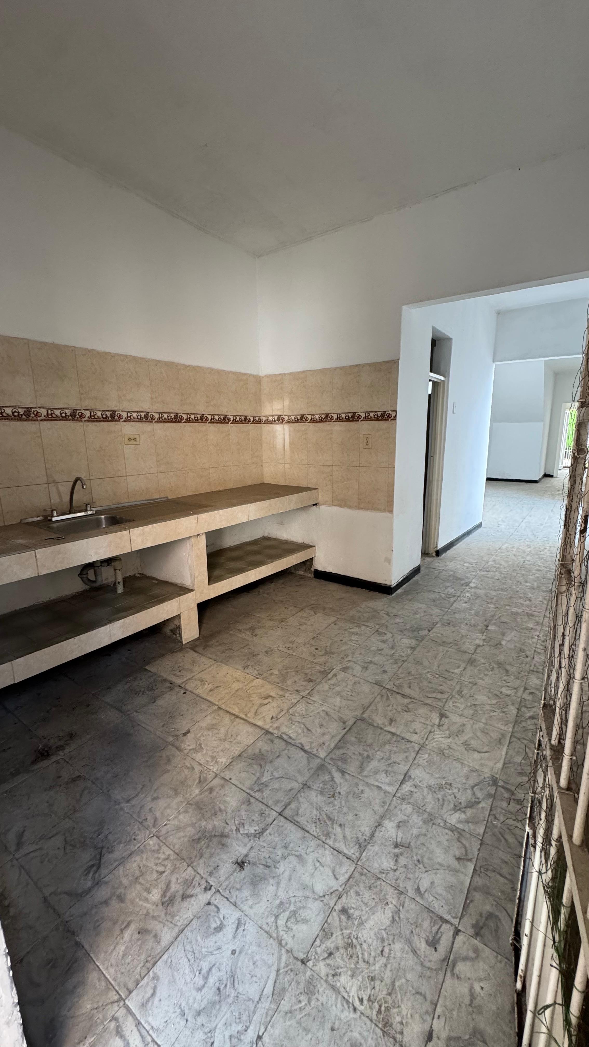 VENTA CASA BARRIO SANTA ELENA