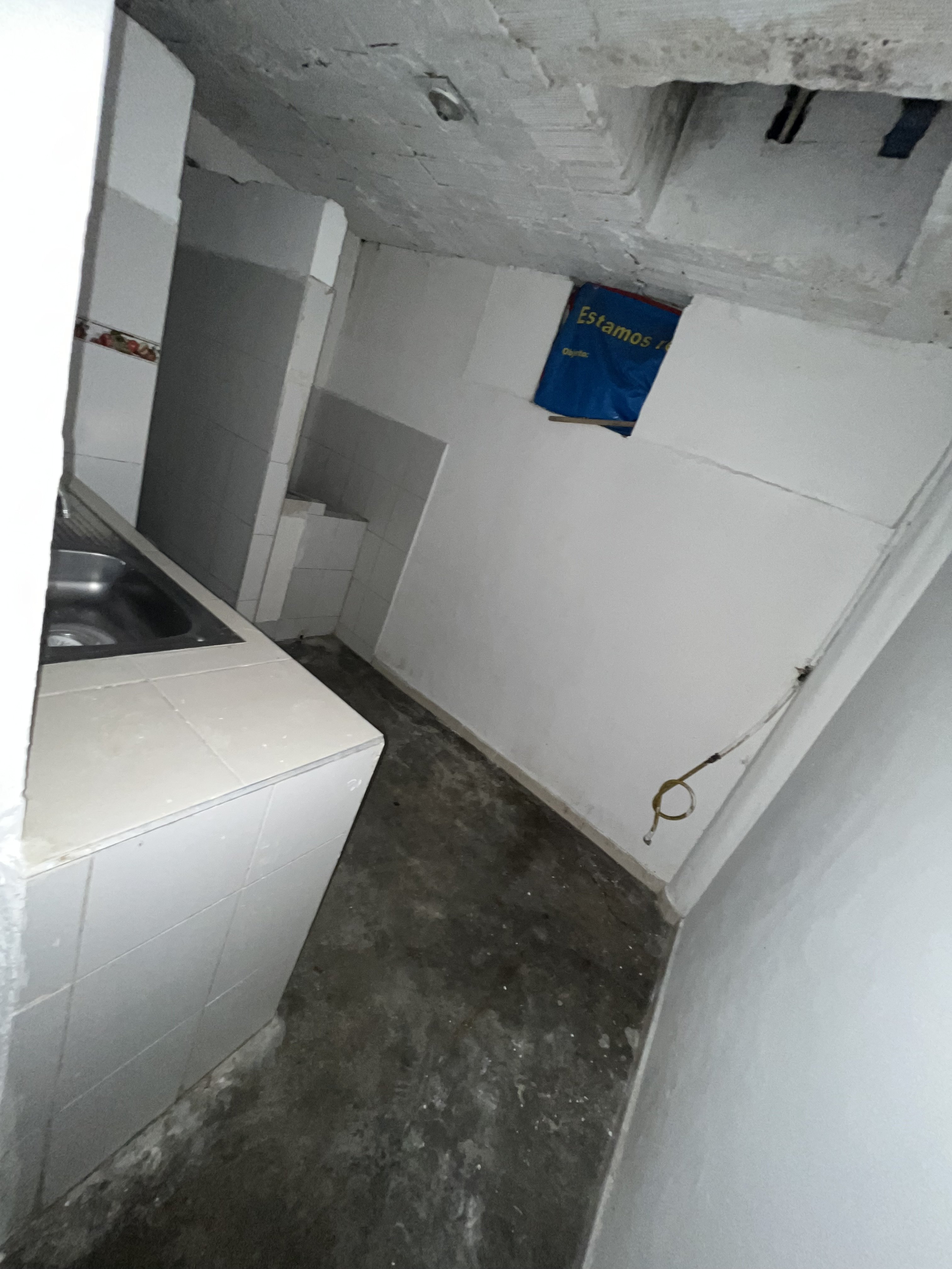 SE VENDE CASA CON APARTAMENTOS EN MANUELA BELTRÁN