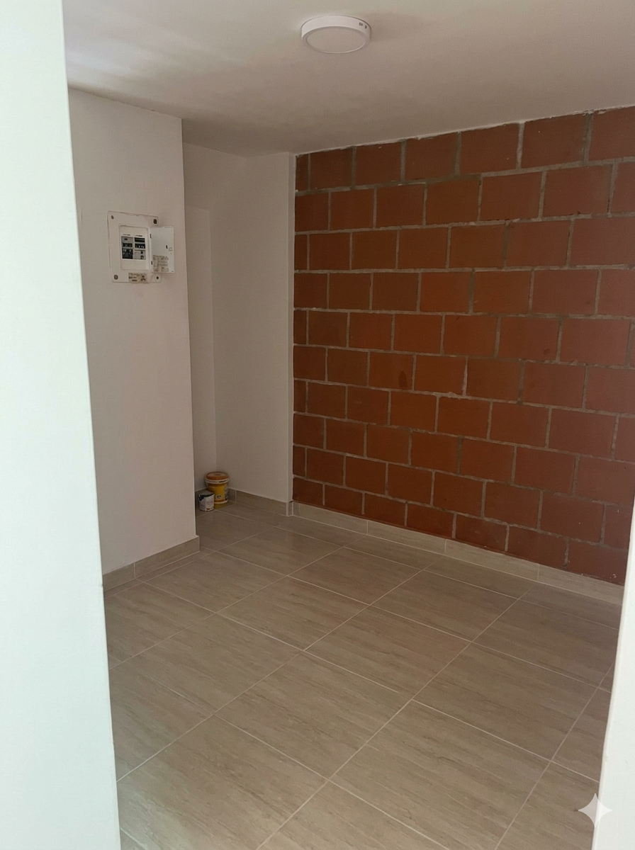 VENTA CASA 2 PISOS B. MANZANARES CIUDAD DEL VALLE - CANDELARIA CH