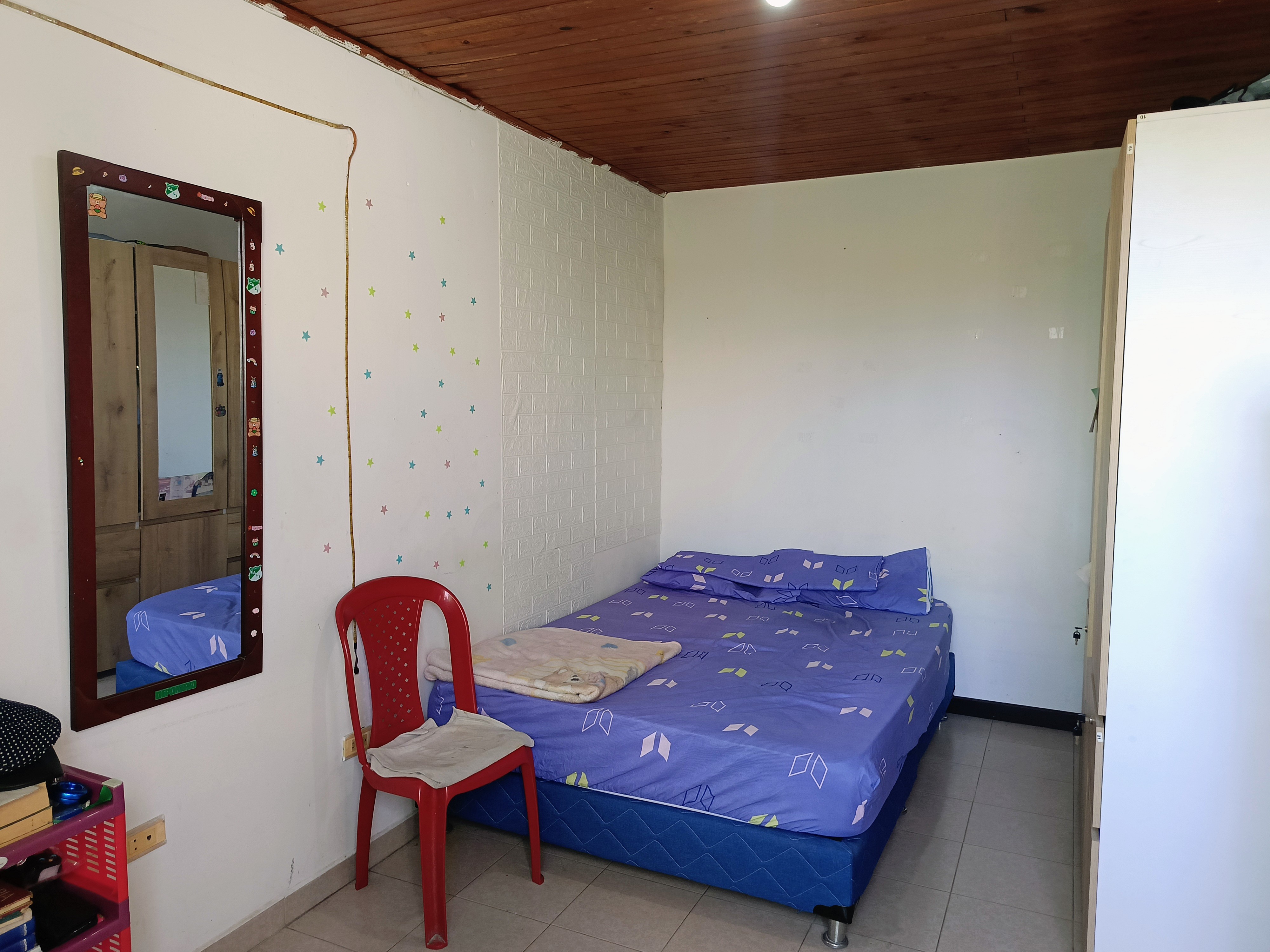 VENTA CASA UNIFAMILIAR ORIENTE PETECUY 2