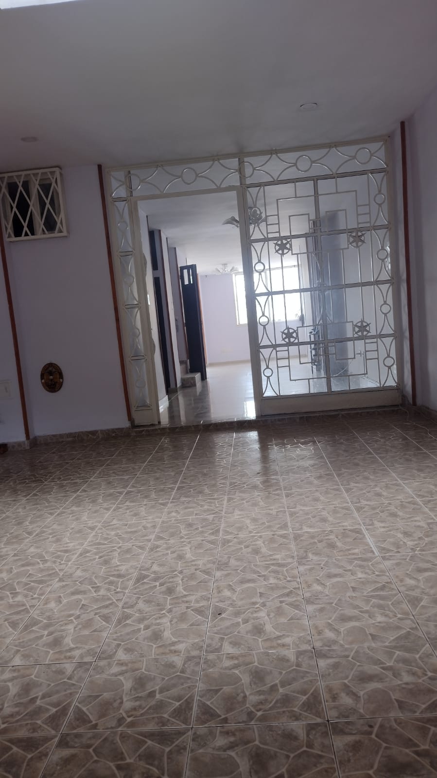 SE VENDE CASA BARRIO SANTA ISABEL