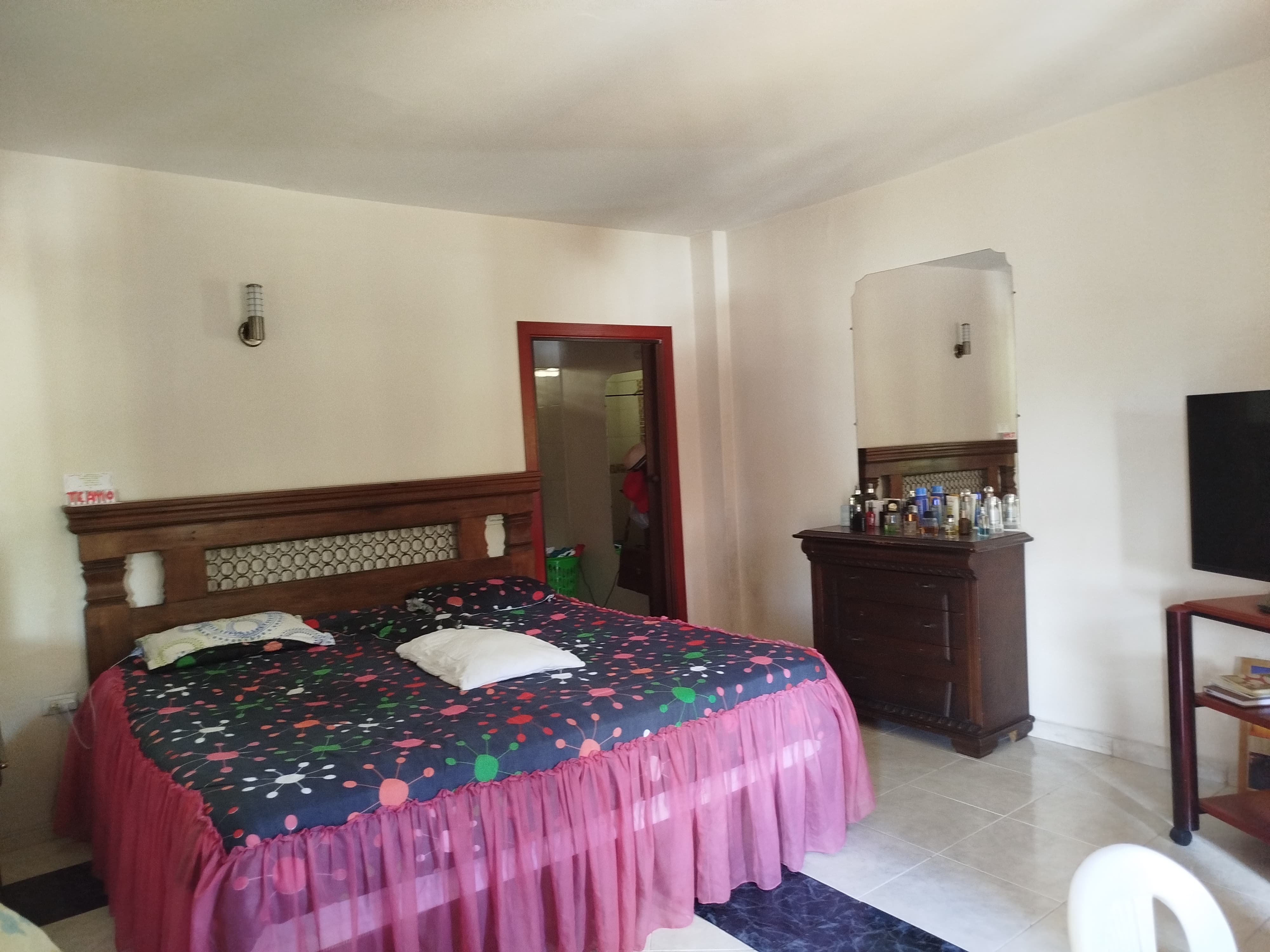 VENTA CASA COMERCIAL FRENTE A LA CARRETERA CENTRAL EL CERRITO CH