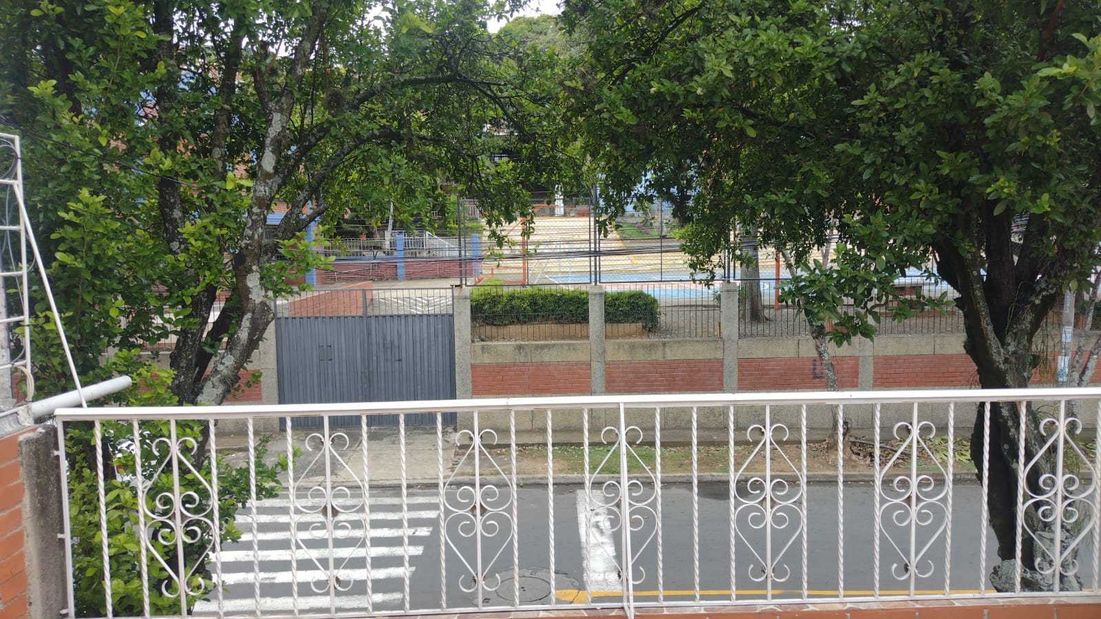 SE VENDE CASA BARRIO SANTA ISABEL