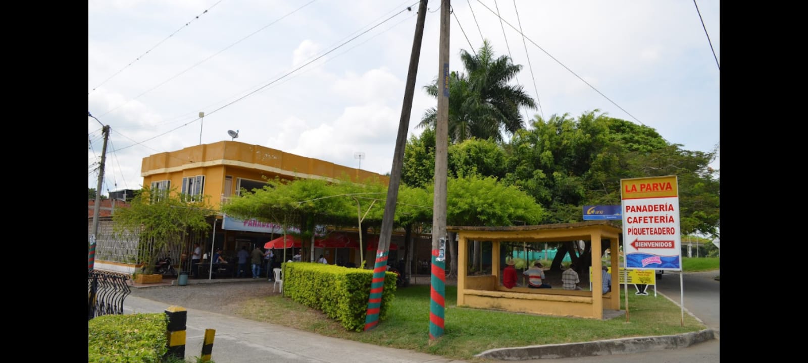 VENTA CASA COMERCIAL FRENTE A LA CARRETERA CENTRAL EL CERRITO CH