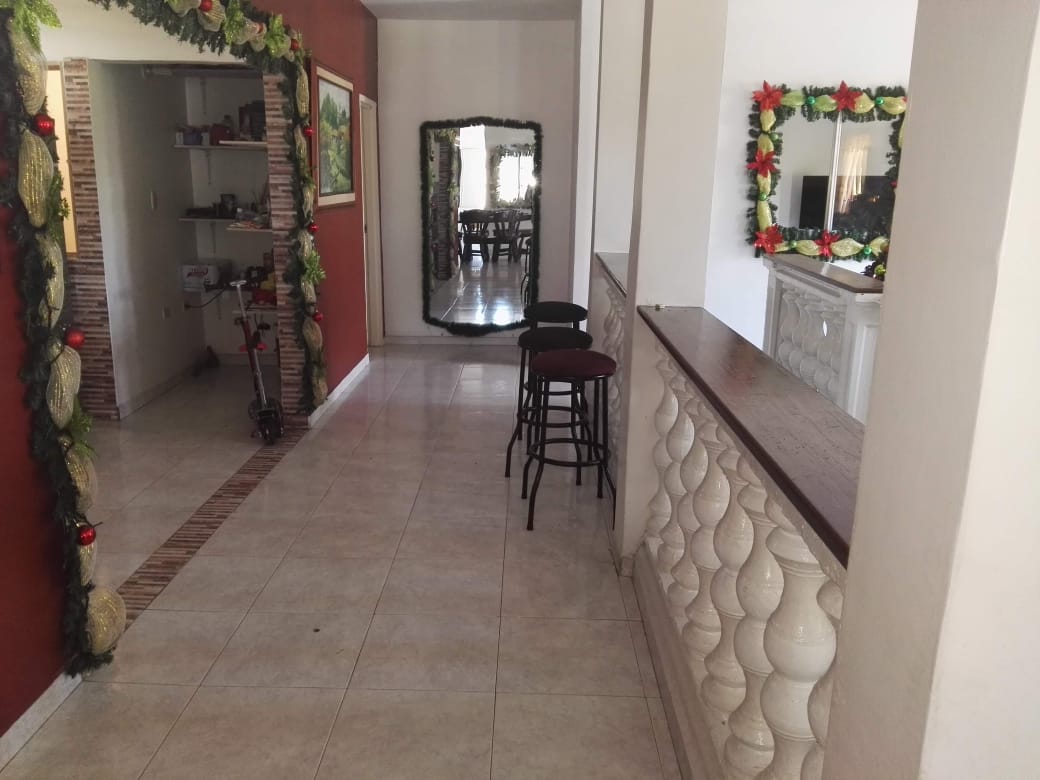 VENTA CASA COMERCIAL FRENTE A LA CARRETERA CENTRAL EL CERRITO CH