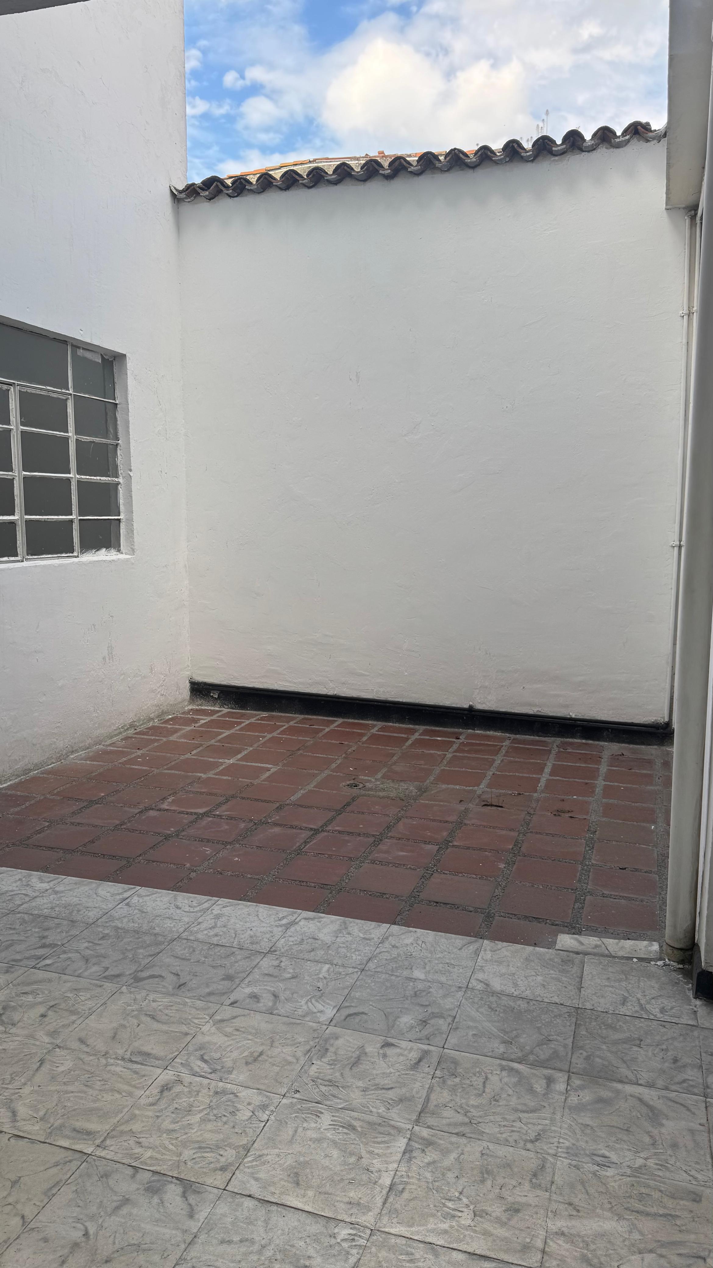 VENTA CASA BARRIO SANTA ELENA