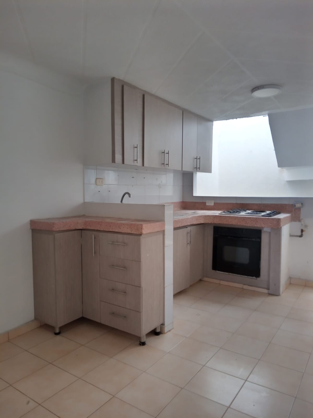 CASA MULTIFAMILIAR EN VENTA, B. NAPOLES, SUR, CALI CH-MN