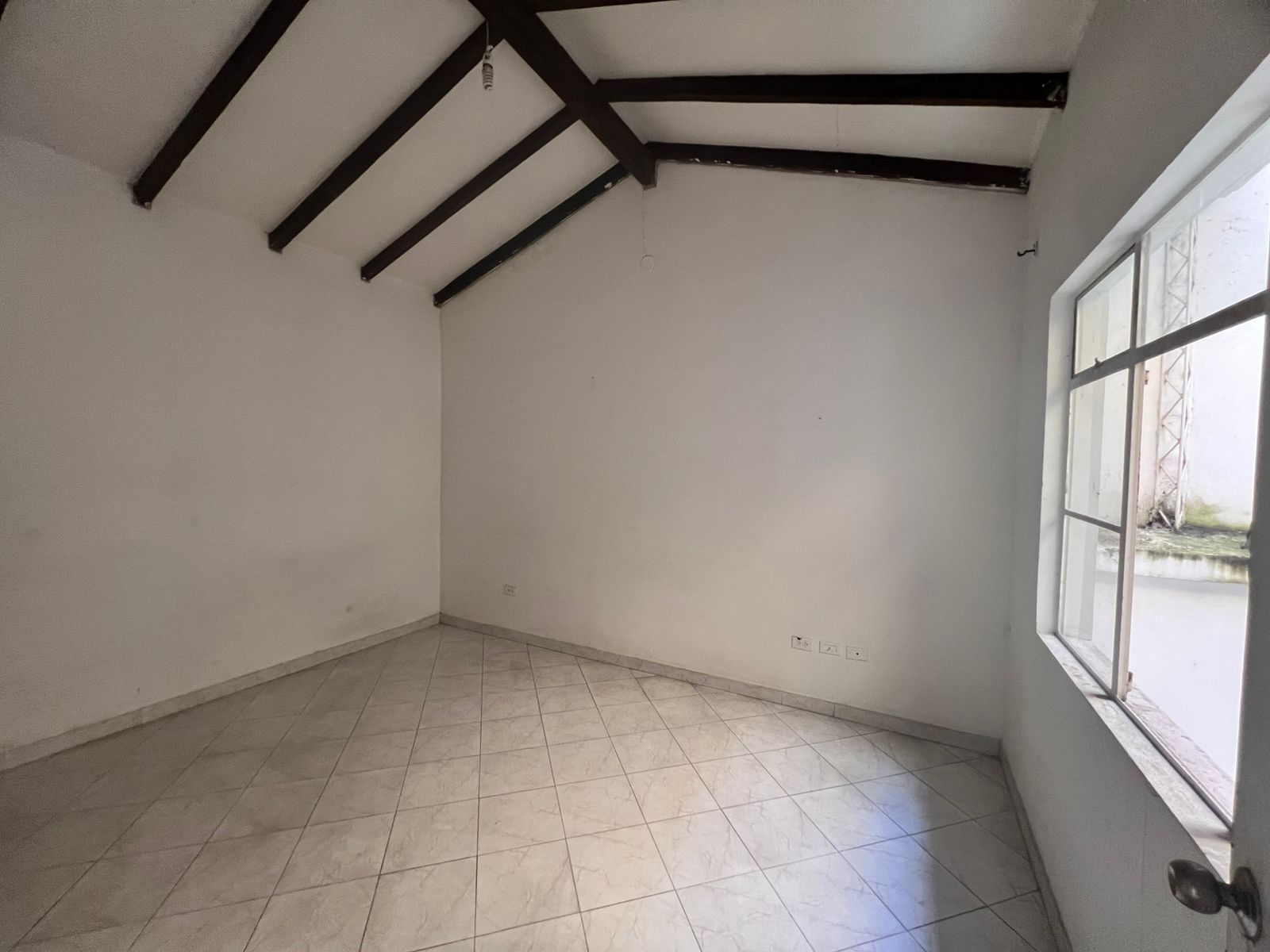 Se Vende Casa Netamente Residencial - Santa Rita - Cali KF