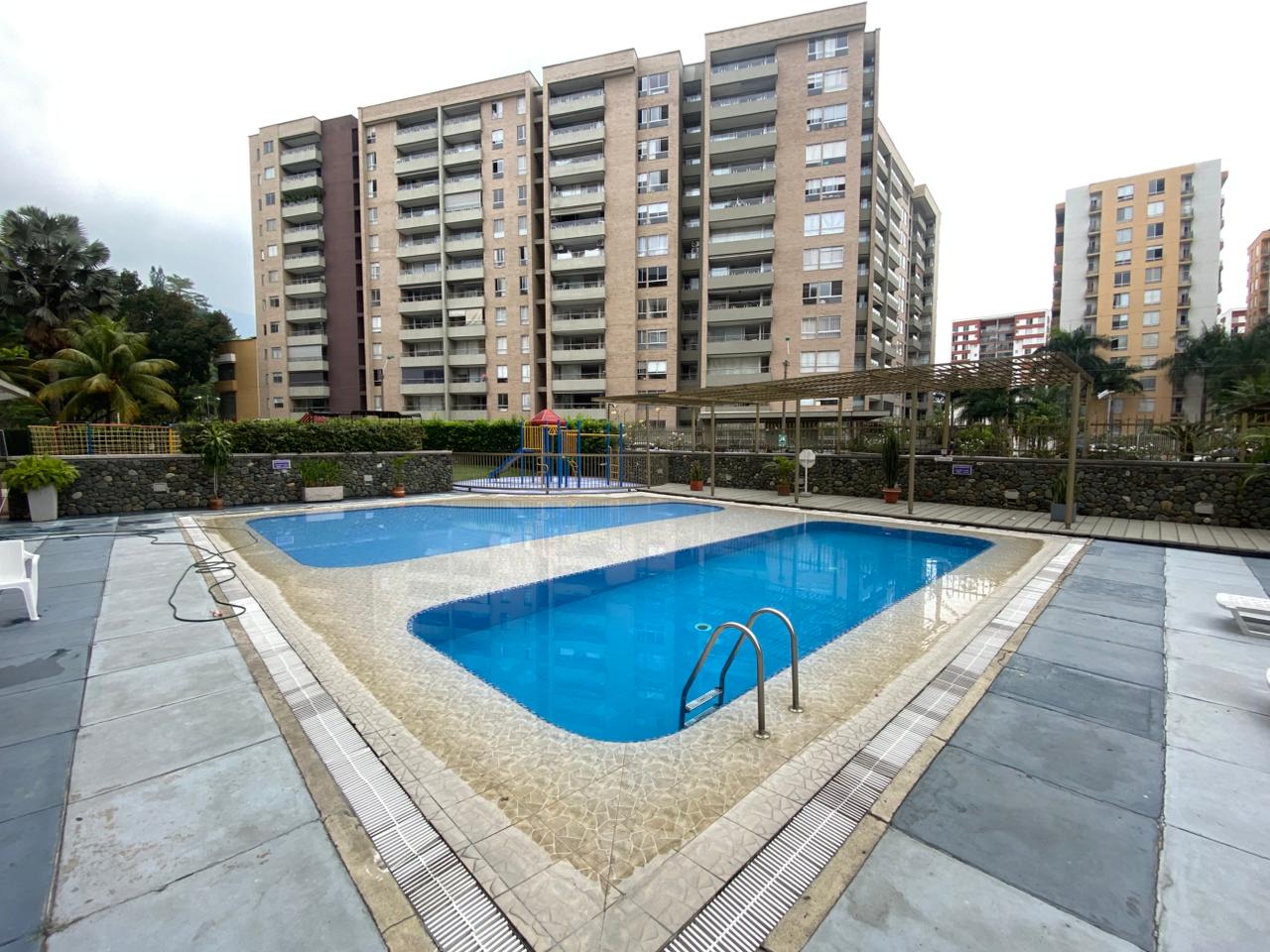 VENTA APARTAMENTO 124m2 CONJUNTO PATIOS DE LA FLORA NORTE CALI CH