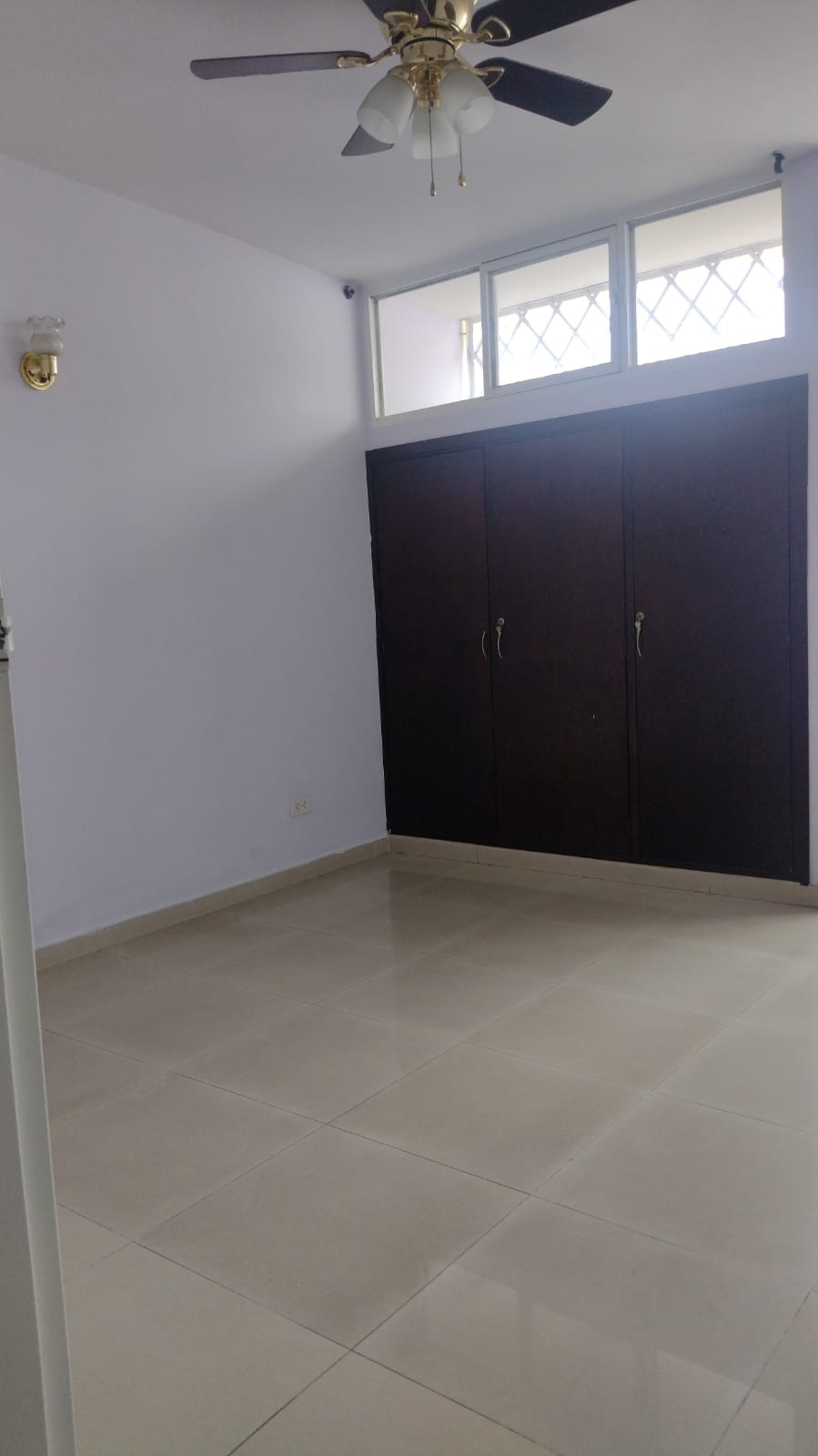 SE VENDE CASA BARRIO SANTA ISABEL