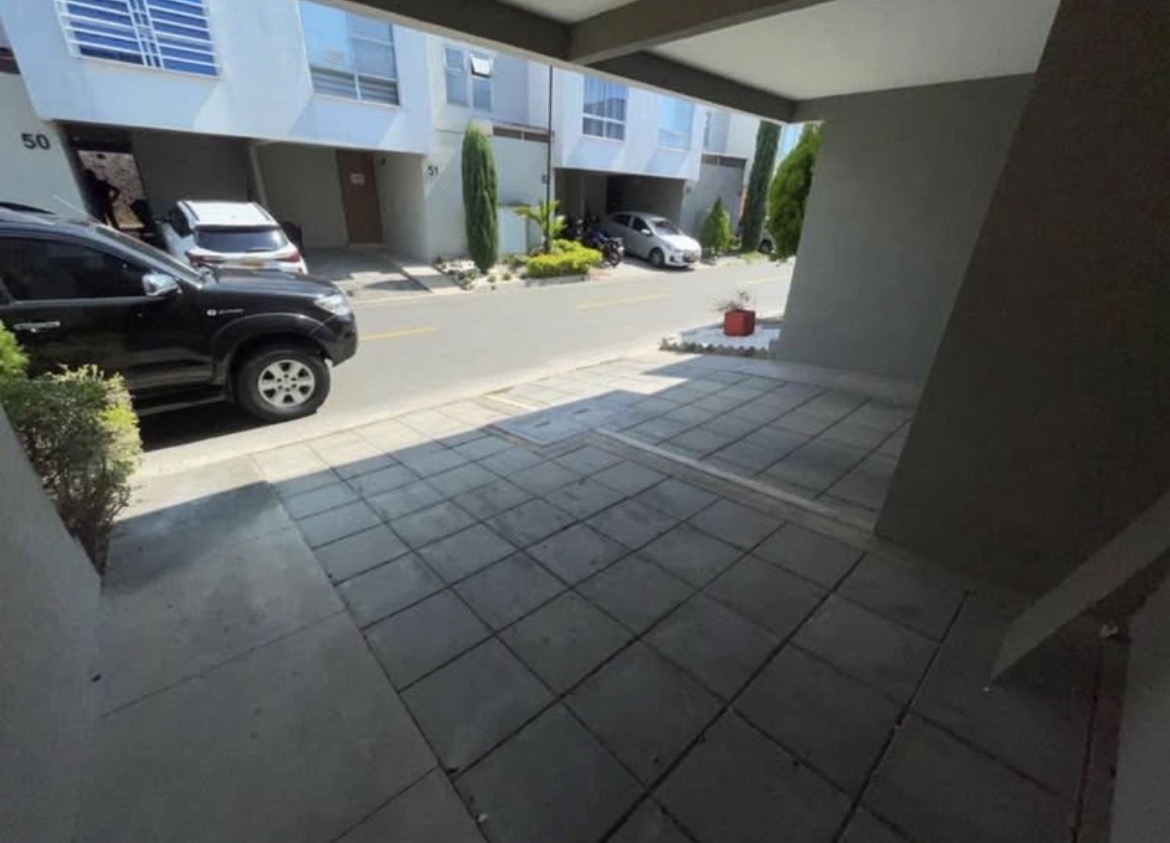 VENDO CASA EN CIUDAD COUNTRY JAMUNDI JT
