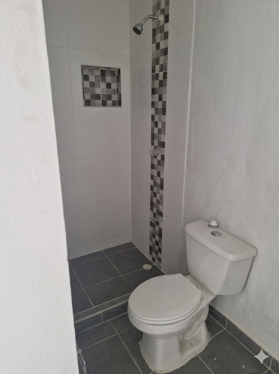 VENTA CASA 2 PISOS B. MANZANARES CIUDAD DEL VALLE - CANDELARIA CH