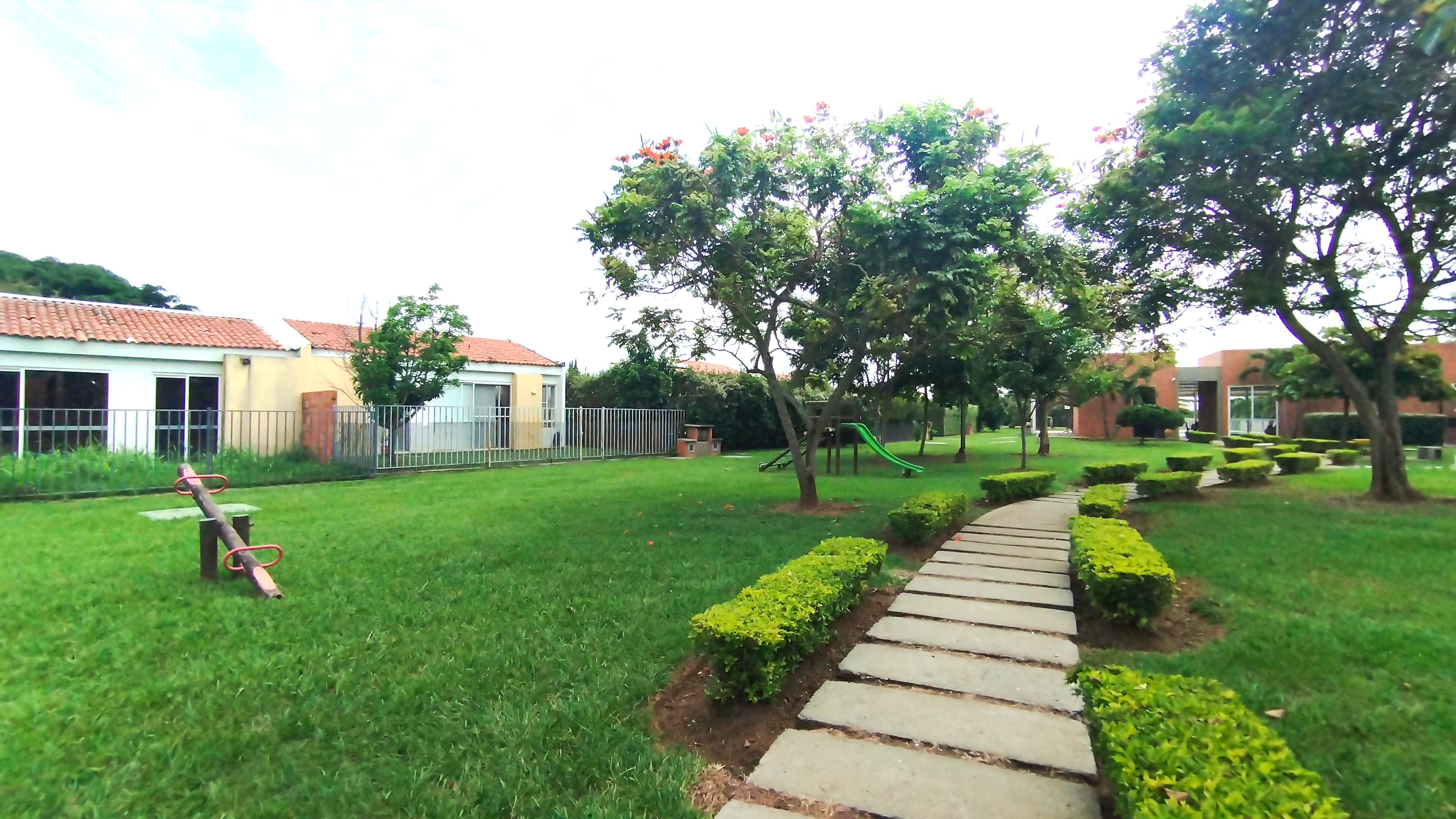 CONJUNTO RESIDENCIAL AZUCENAS DEL CASTILLO JAMUNDI