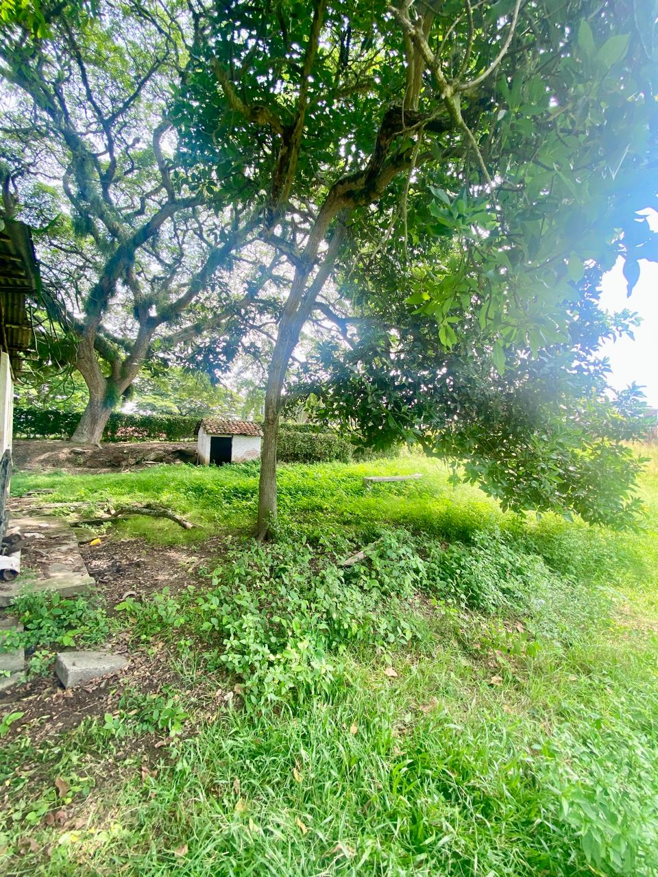 LOTE ESQUINERO DE 14.400MTS sobre vía principal Cali-Rozo