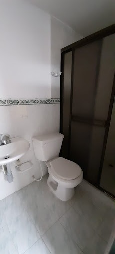 SE VENDE CASA C CORDOBA 3 PISOS INDEPENDIENTES, BENF RENTA RQ