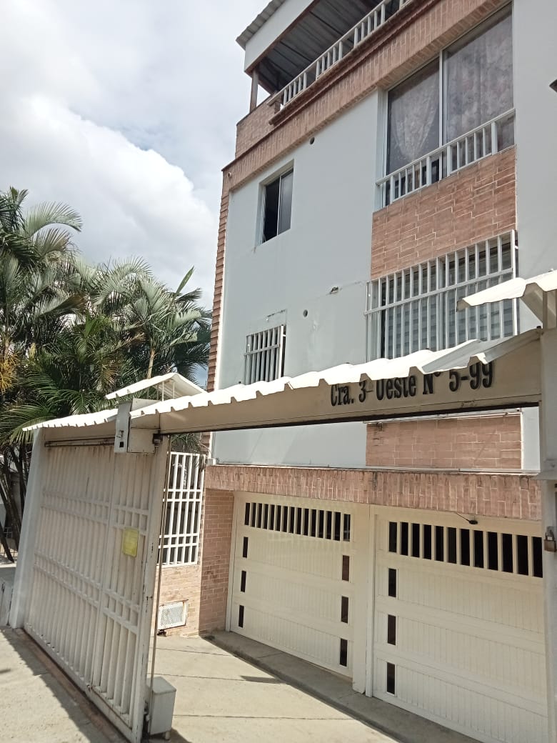 EDIFICIO PARA INVERSION HABITACIONAL BARRIO LA ARBOLEDA