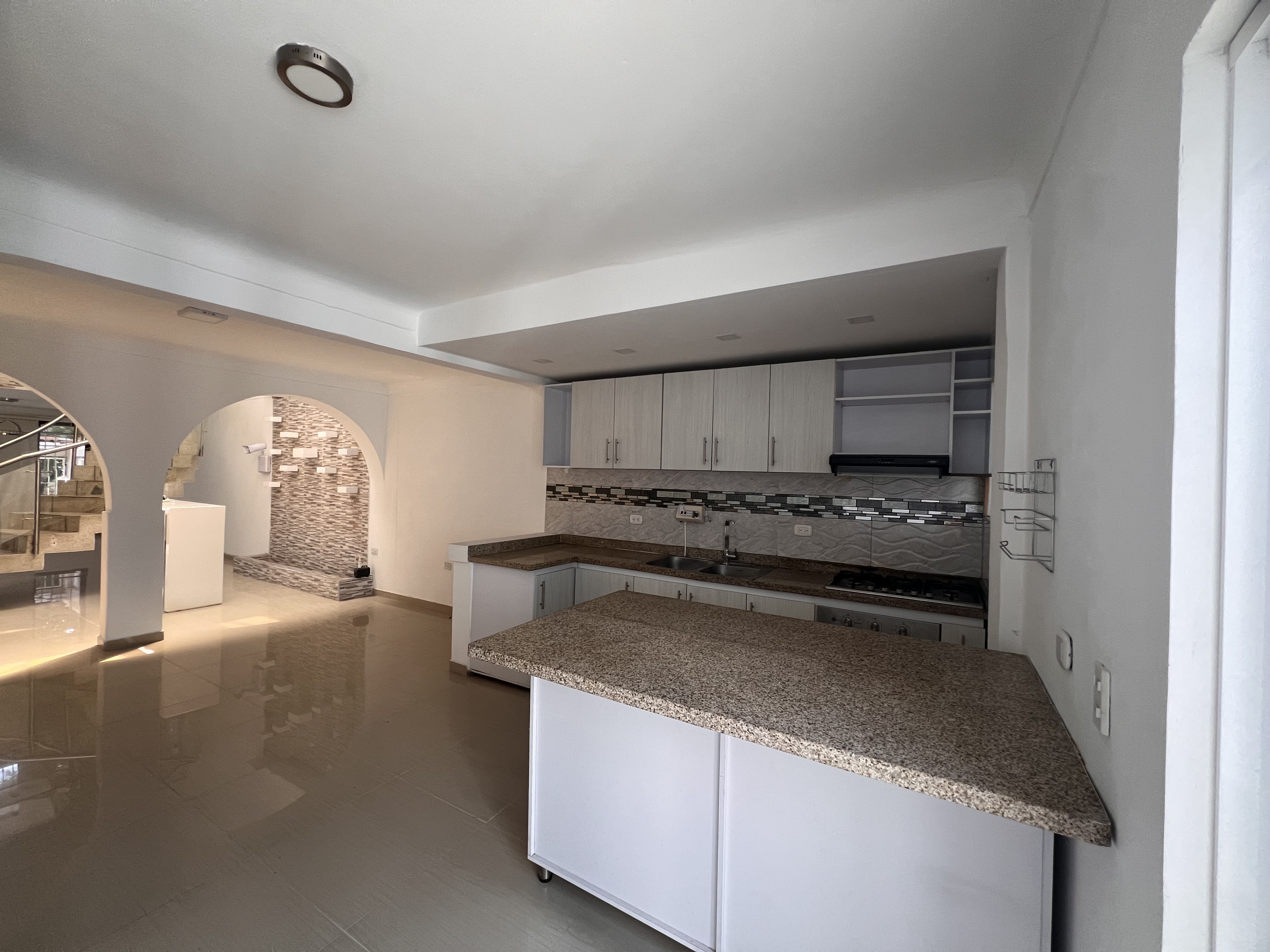 venta de casa externa en pampa linda, sur central