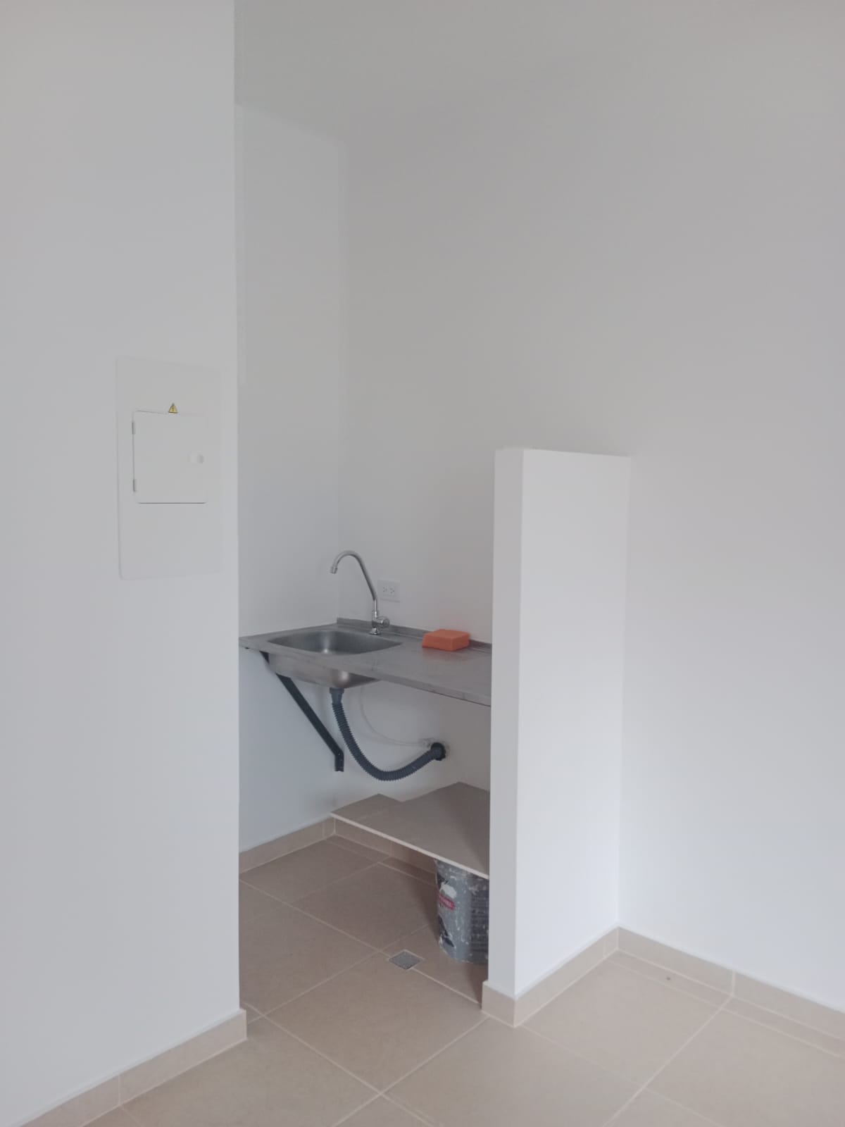 VENTA LOCAL CONJUNTO SAHARA SUR DE CALI CH