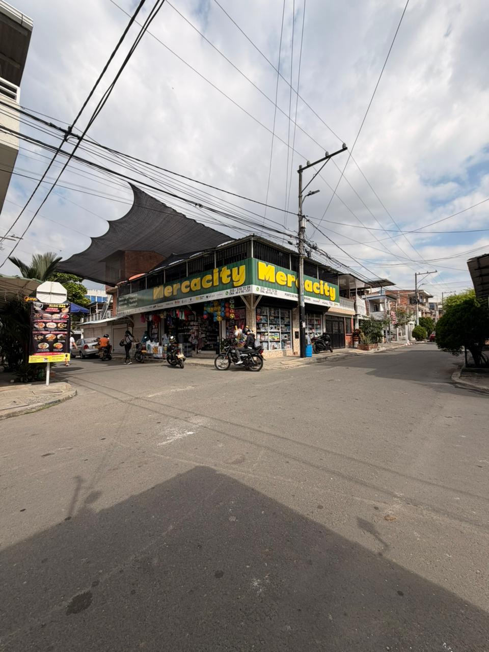 VENTA LOCAL COMERCIAL ESQUINERO, 2 NIVELES, CIUDAD DEL CAMPO, CH-DT