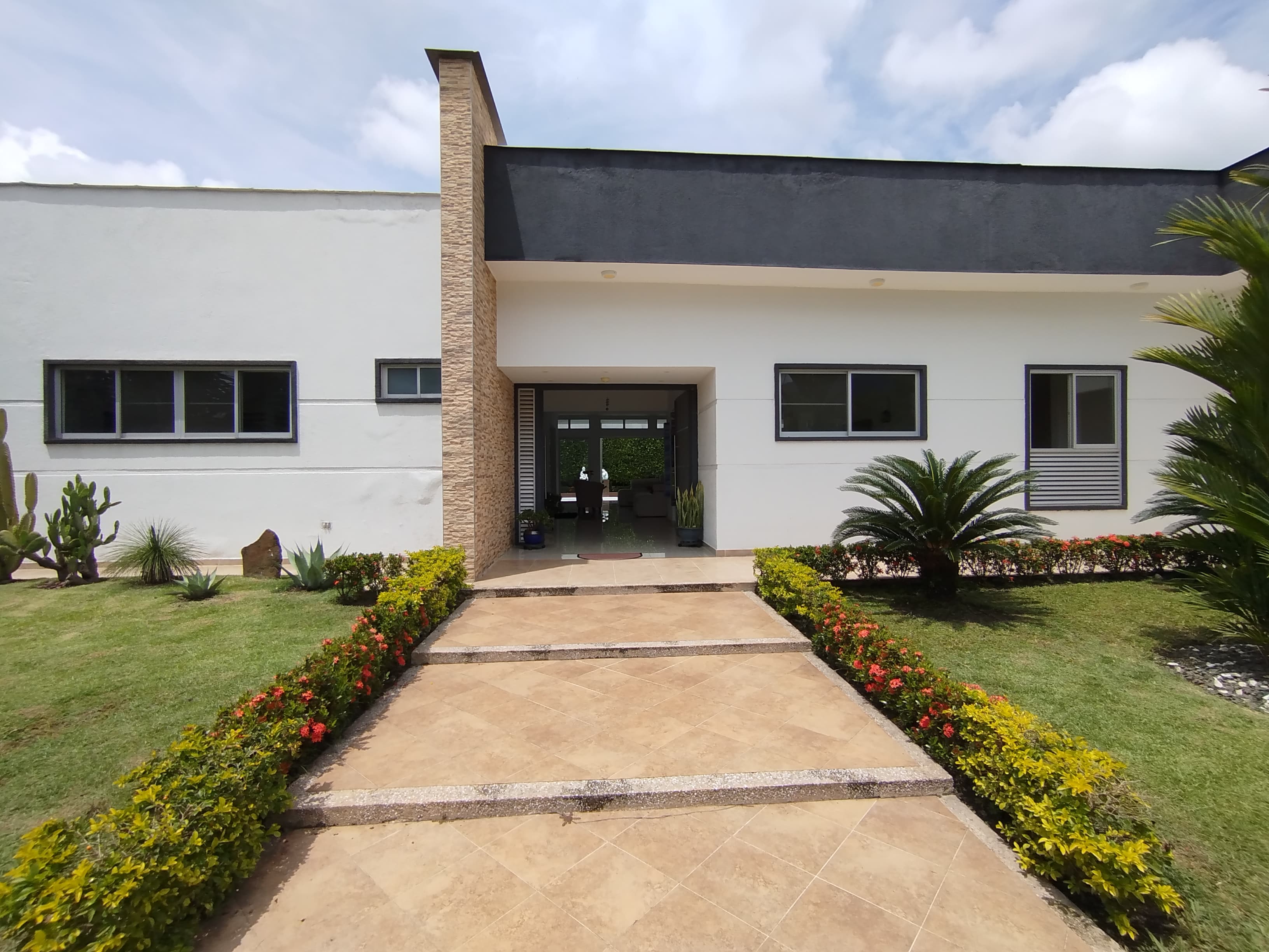 VENTA CASA CAMPESTRE PARCELACION VALLE VERDE JAMUNDI CH