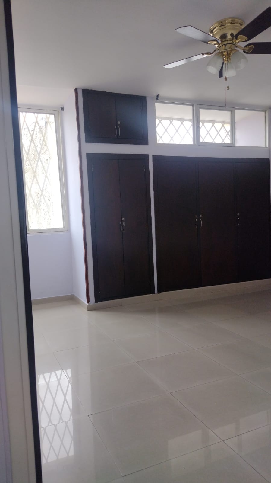SE VENDE CASA BARRIO SANTA ISABEL