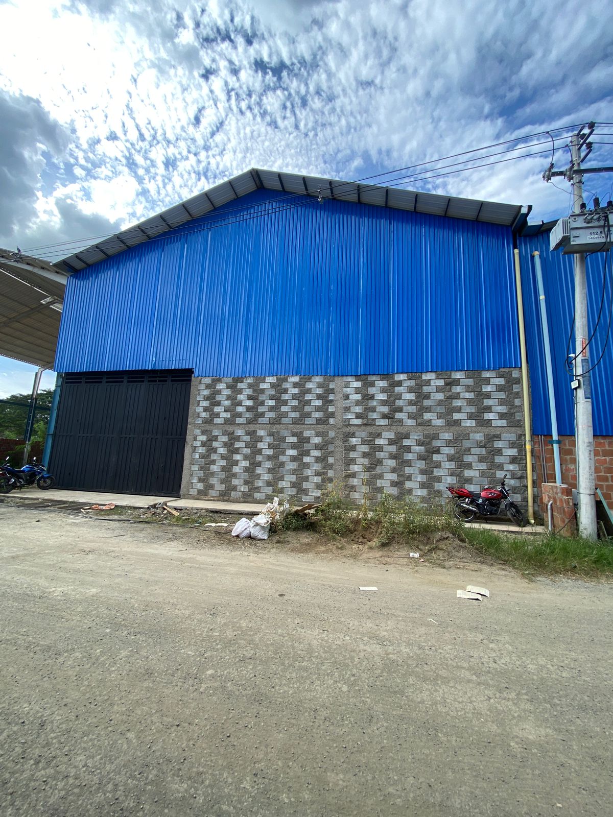 SE VENDE BODEGA DE 750MTS EN CAUCASECO