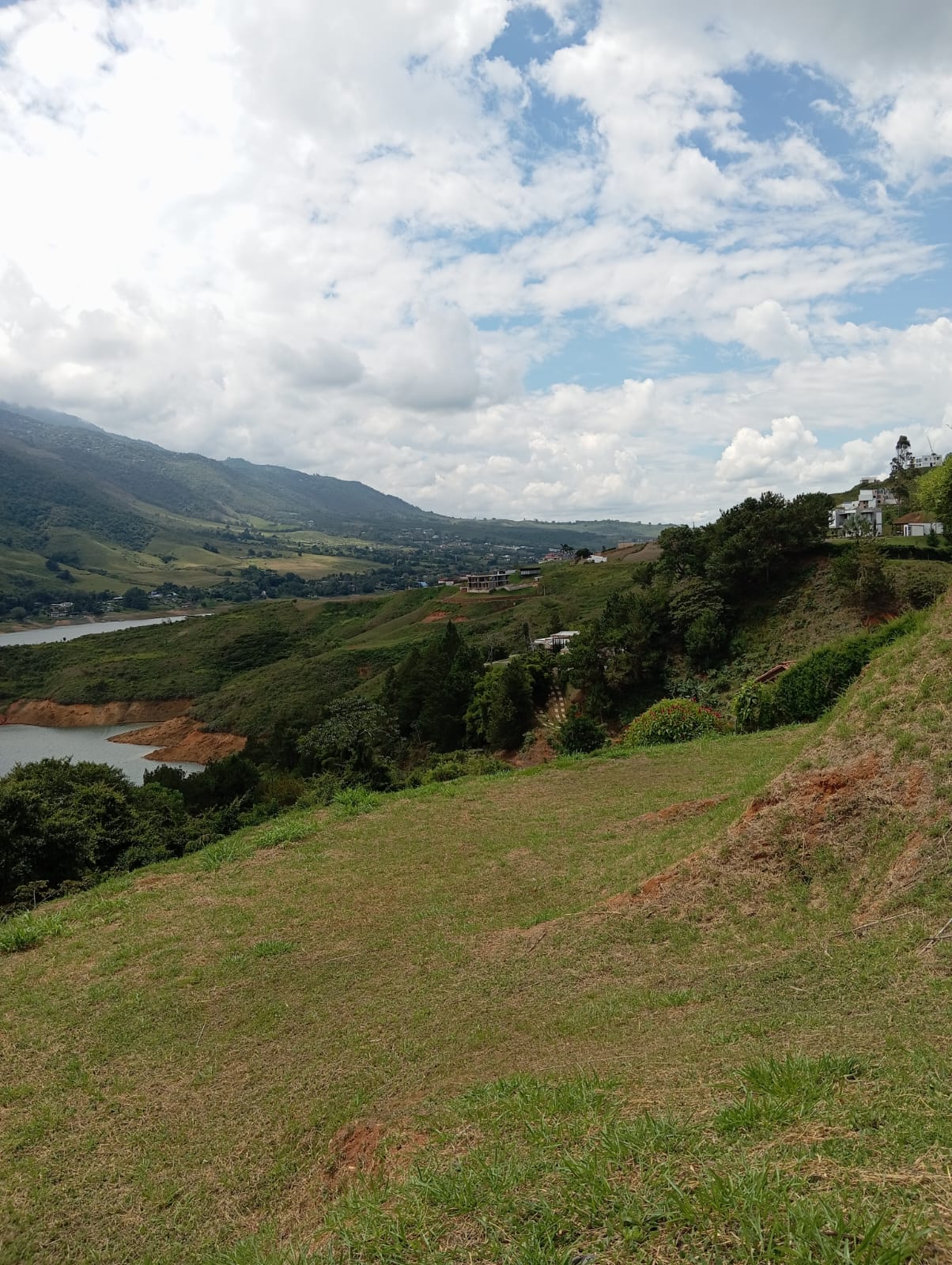 VENTA LOTE  PARCELACION  FRENTE AL LAGO CALIMA CH