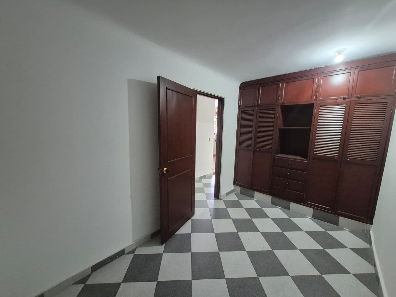 Venta Casa 3 niveles Melendez cali