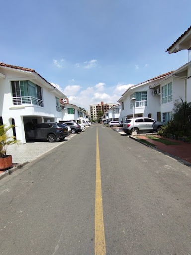SE VENDE CASA EN CONDOMINIO EN PASOANCHO SECTOR 2, RQ
