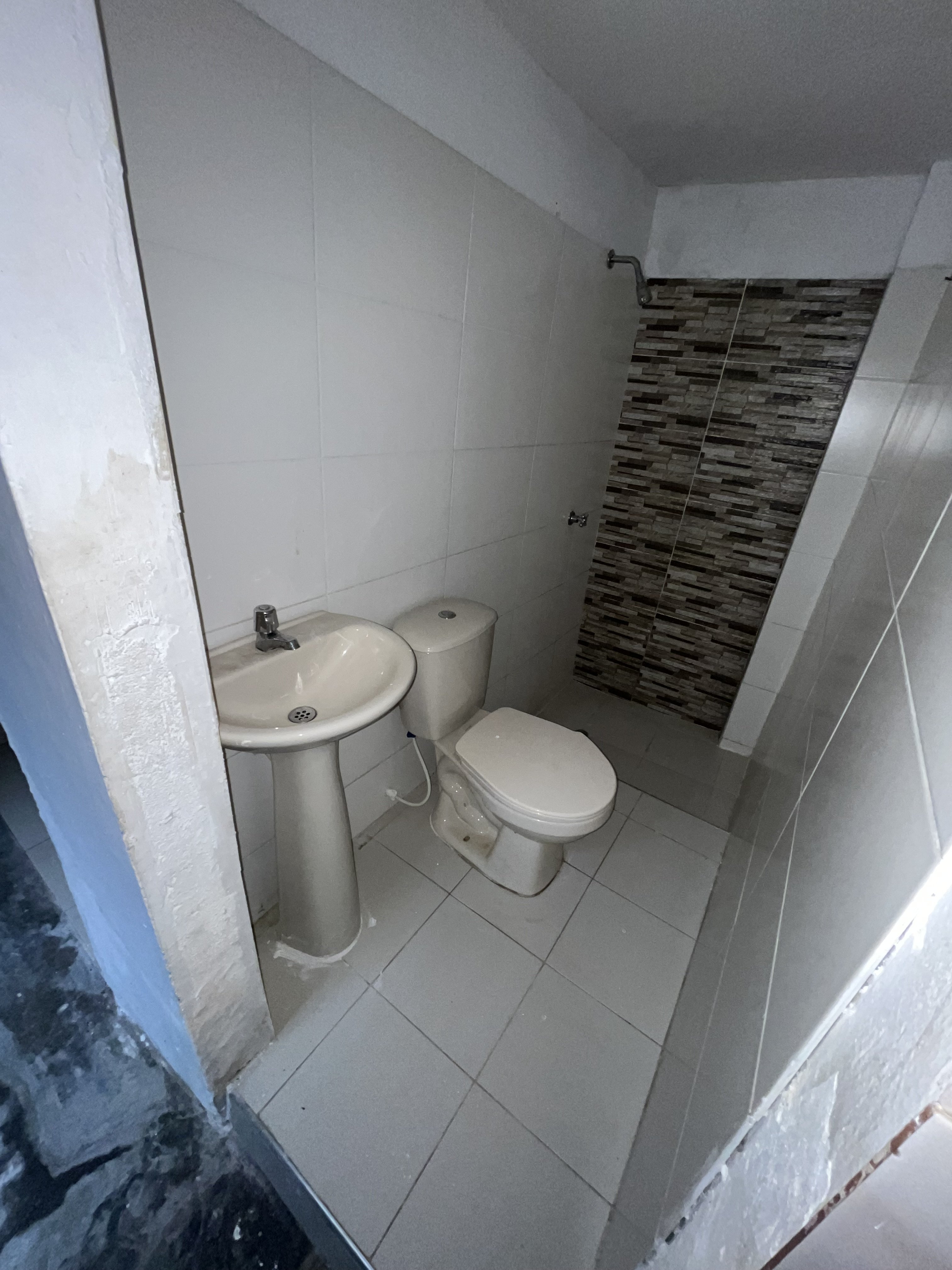 SE VENDE CASA CON APARTAMENTOS EN MANUELA BELTRÁN