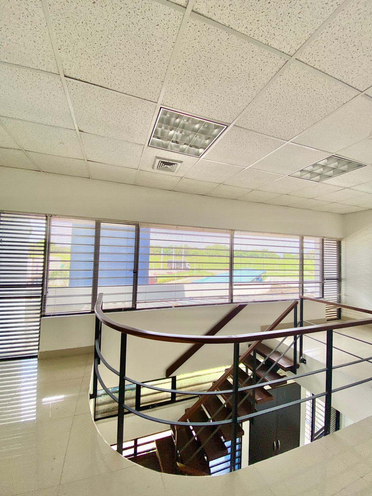 SE ALQUILA LOCAL EXTERNO EN ZONA FRANCA vía al aeropuerto de Palmira