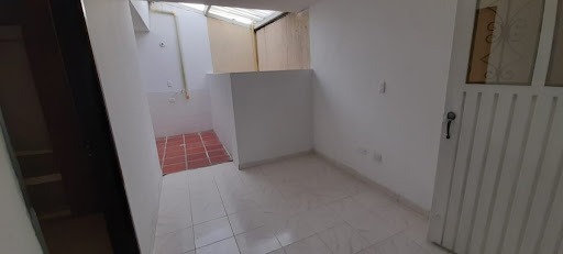 SE VENDE CASA C CORDOBA 3 PISOS INDEPENDIENTES, BENF RENTA RQ