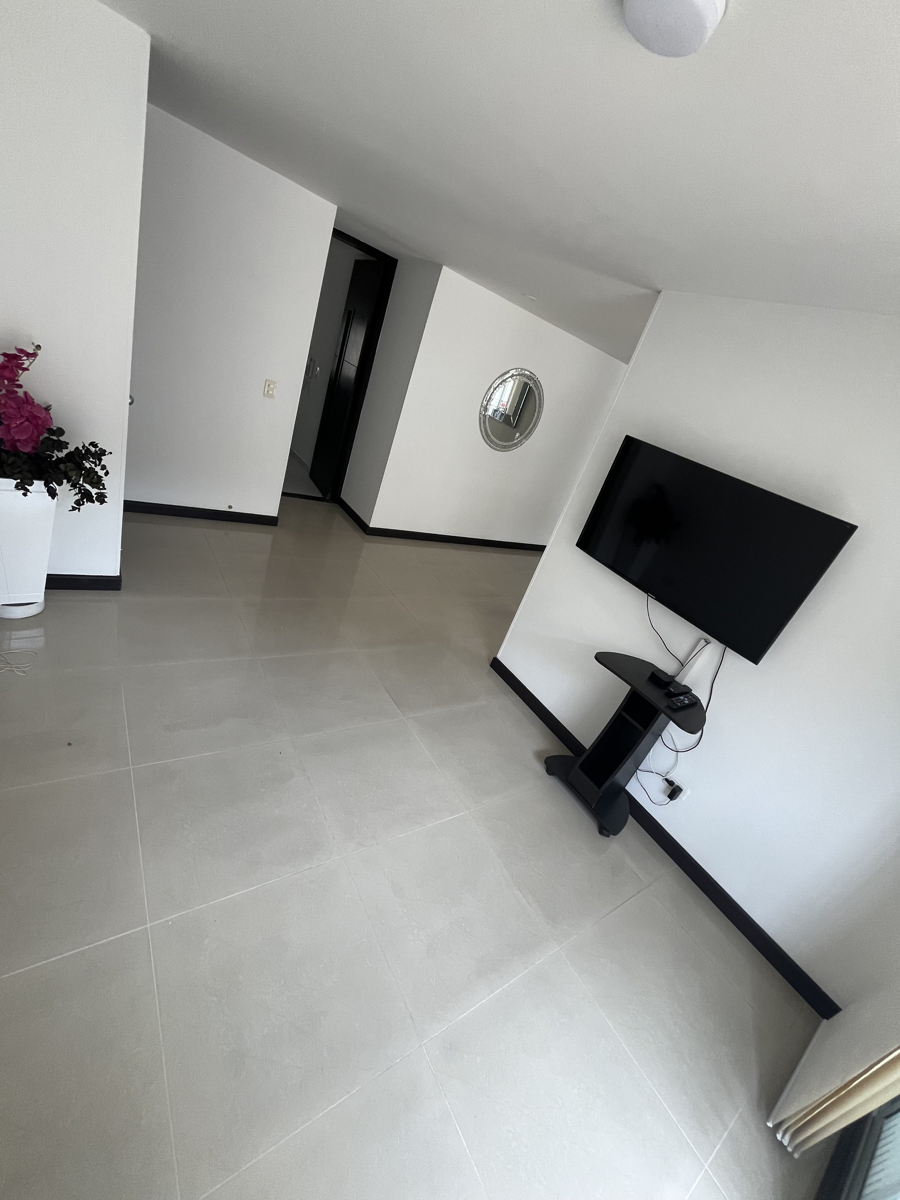 VENDO APARTAMENTO PRIMER PISO CON TERRAZA EN INGENIO