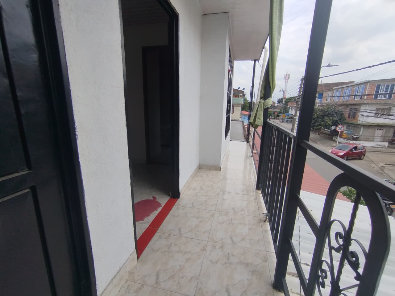 VENTA CASA 2 PISOS B. REPUBLICA DE ISRAEL RENTABILIDAD DEL 9% CH-MN