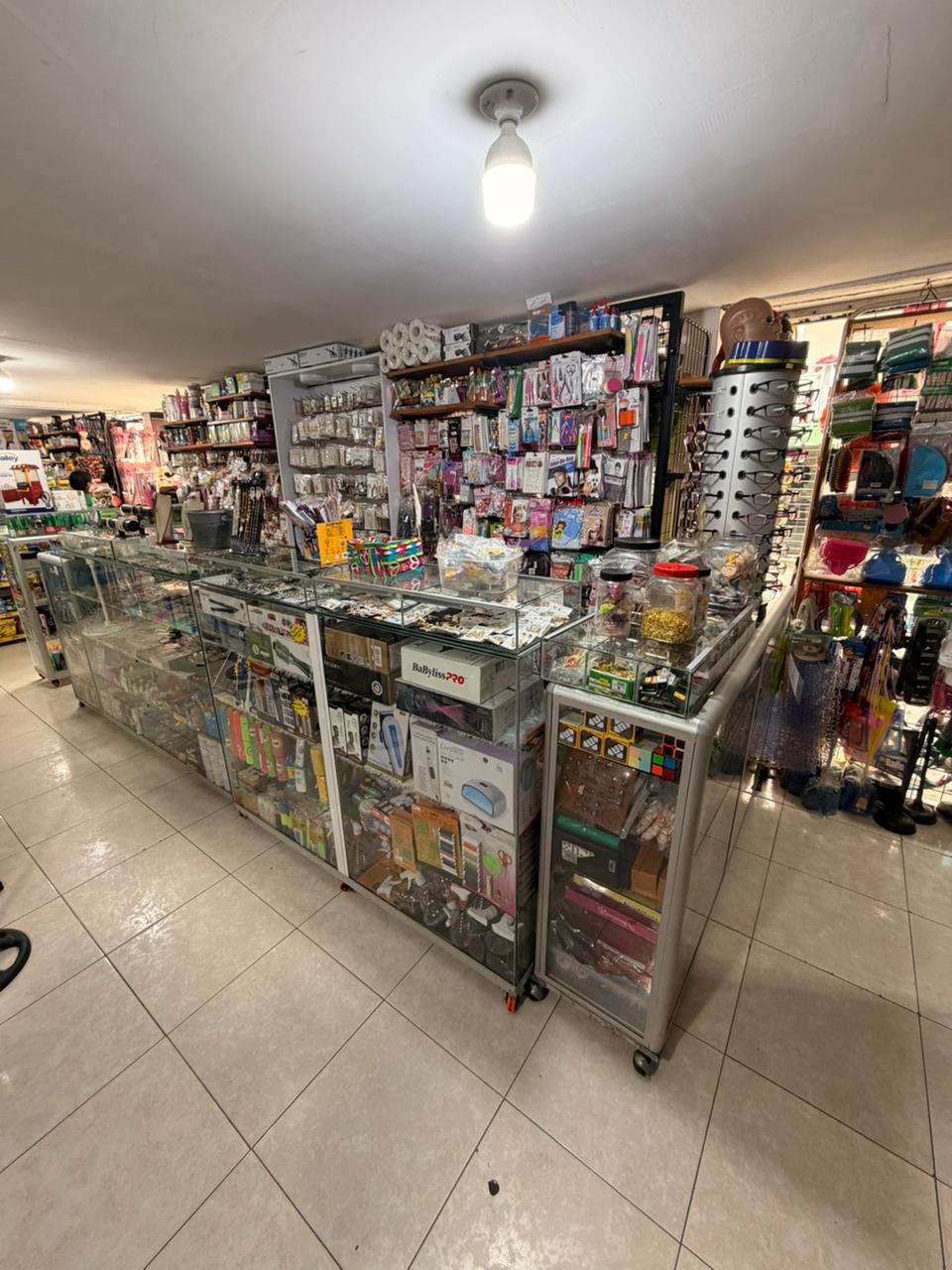 VENTA LOCAL COMERCIAL ESQUINERO, 2 NIVELES, CIUDAD DEL CAMPO, CH-DT