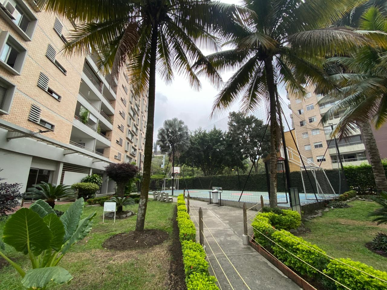 VENTA APARTAMENTO 124m2 CONJUNTO PATIOS DE LA FLORA NORTE CALI CH