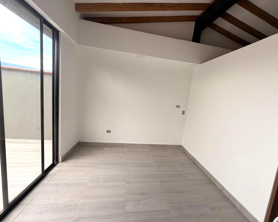 Apartamento Dúplex En Venta Barrio Cristóbal Medellín Antioquia