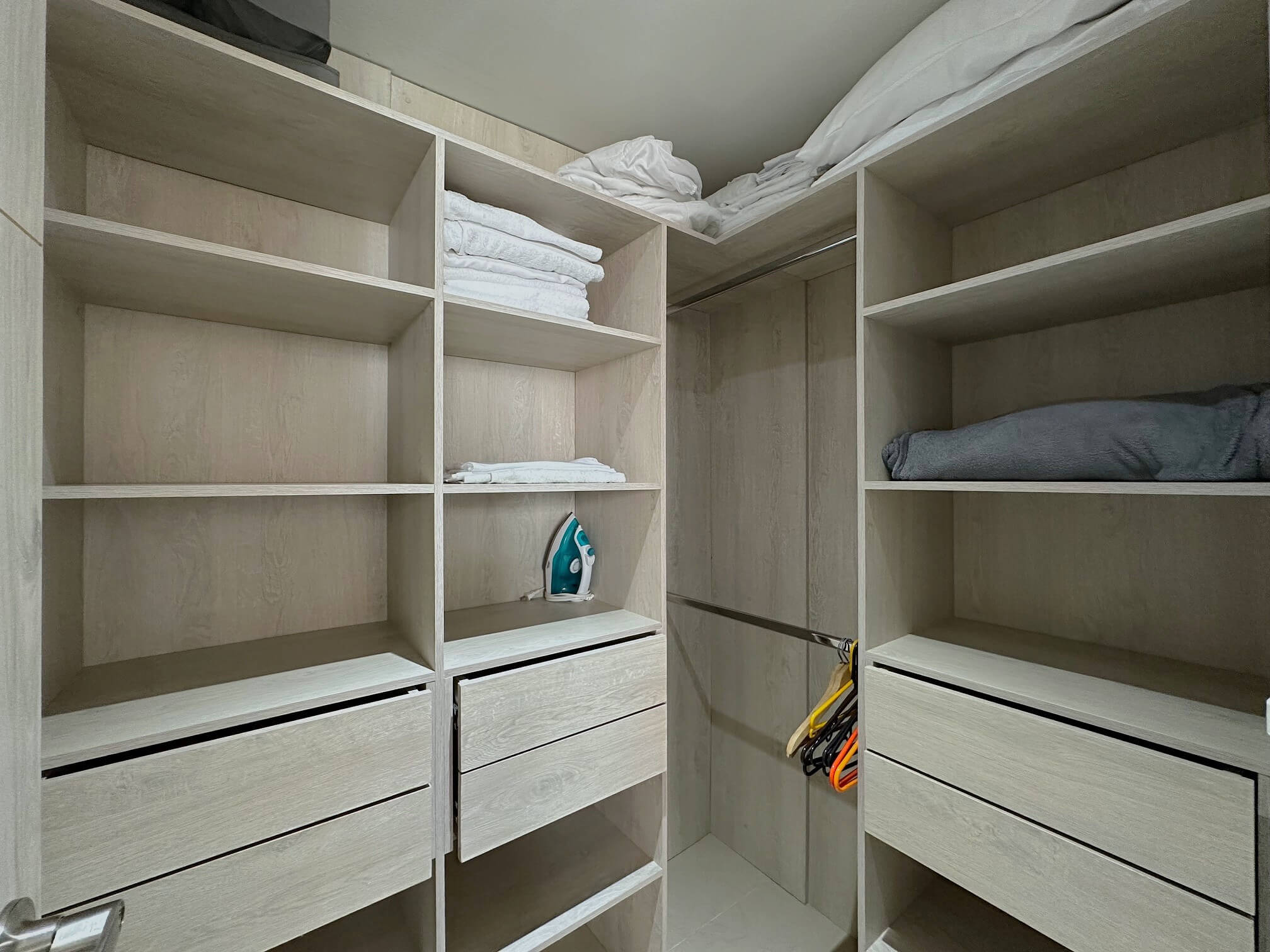 Apartaestudio En Arriendo Loma De Los Bernal Medellín