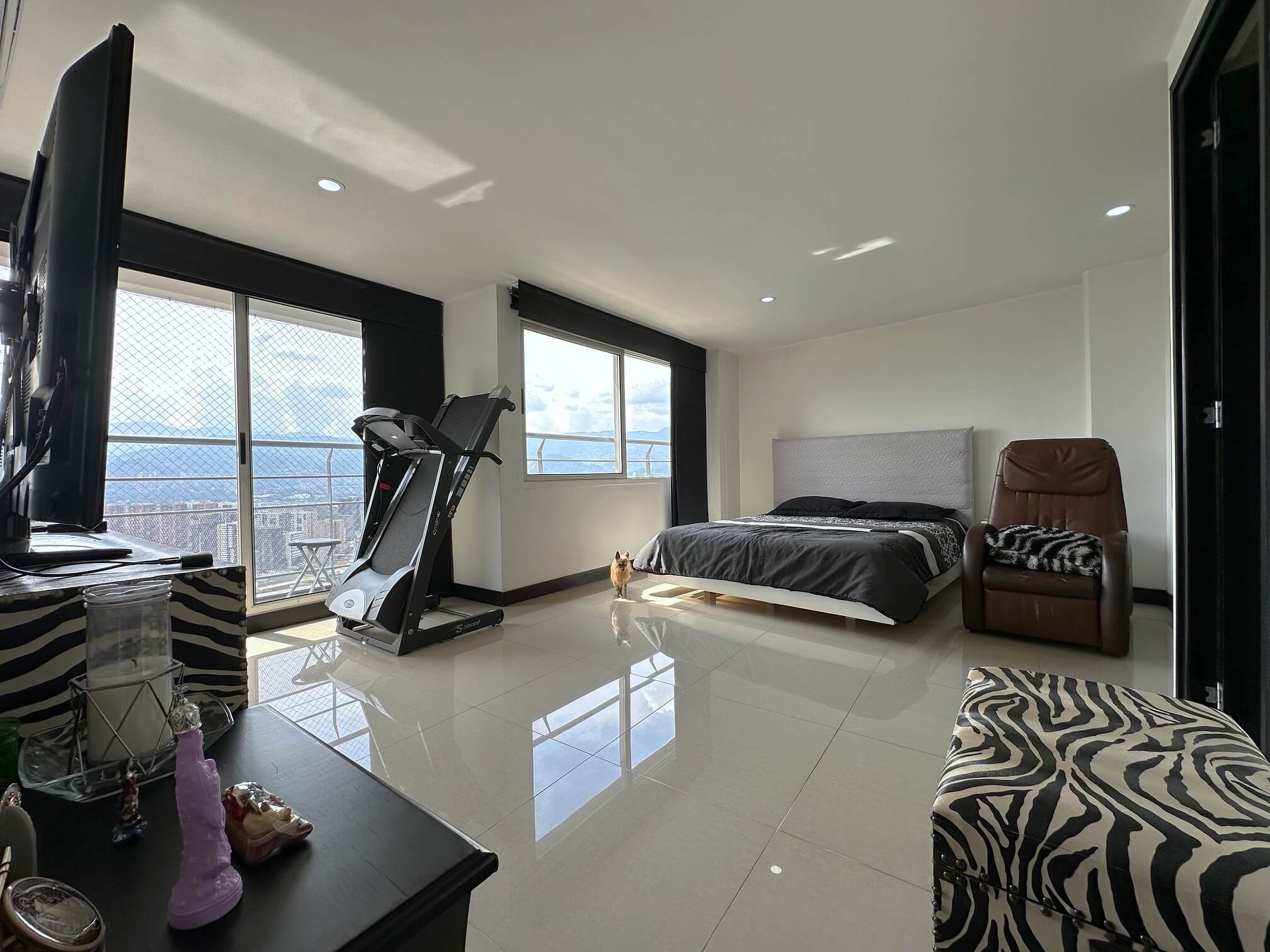 Penthouse Dúplex en Venta Loma del Indio Poblado Medellín