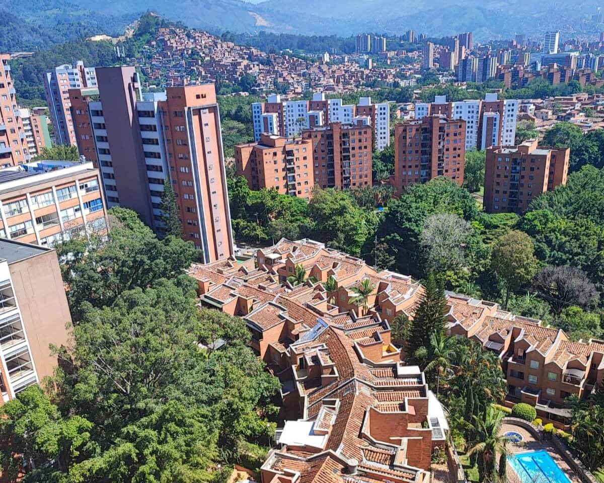 Penthouse Dúplex En Venta Loma De Los Bernal Belén Medellín