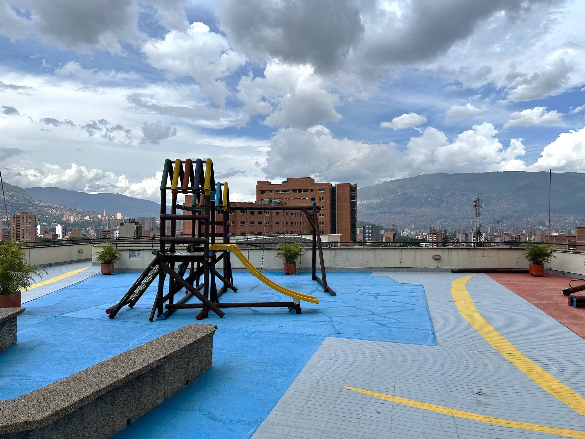 Apartamento En Arriendo Laureles Medellín