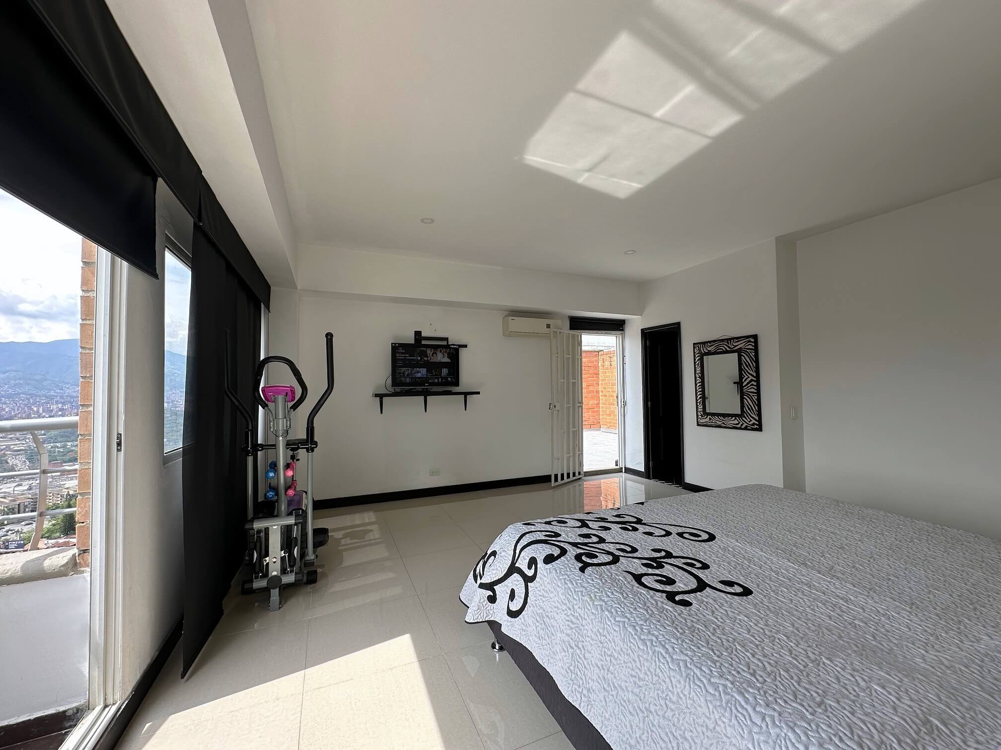 Penthouse Dúplex en Venta Loma del Indio Poblado Medellín
