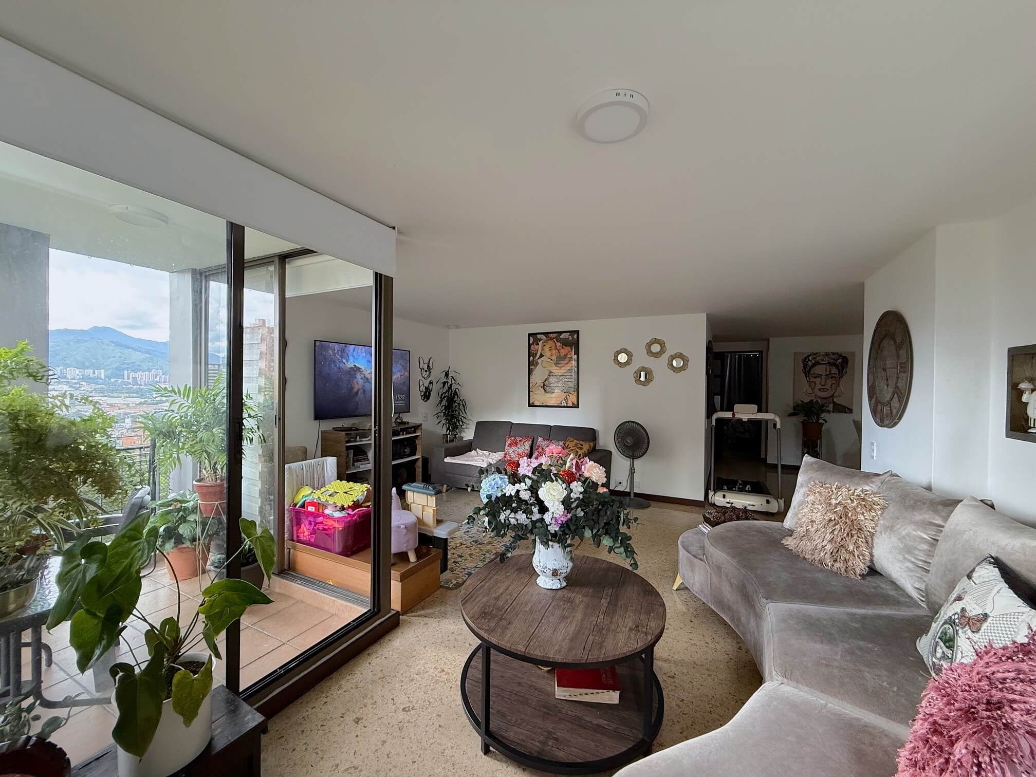 Apartamento En Arriendo Castropol Poblado Medellín