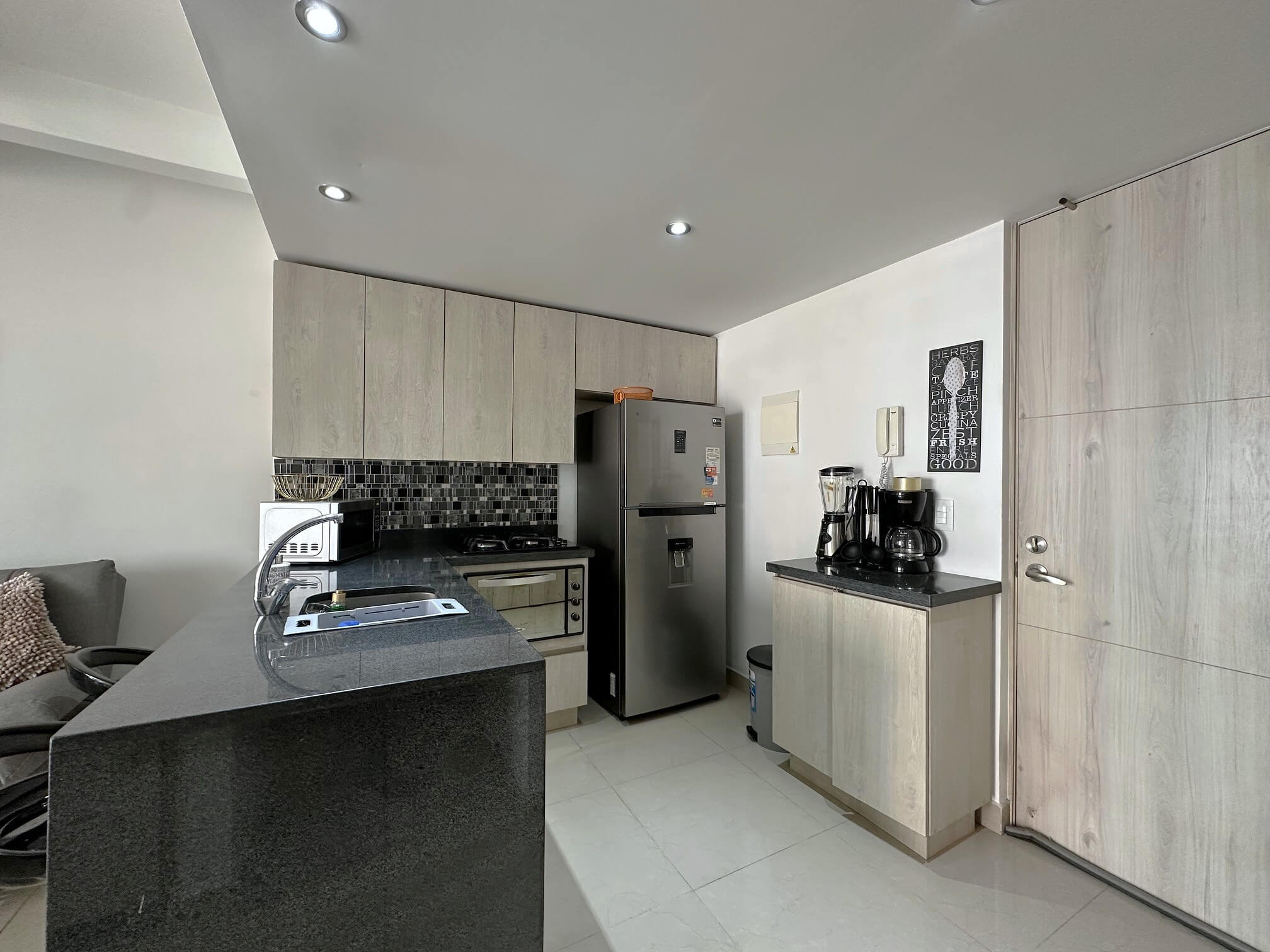 Apartaestudio En Arriendo Loma De Los Bernal Medellín