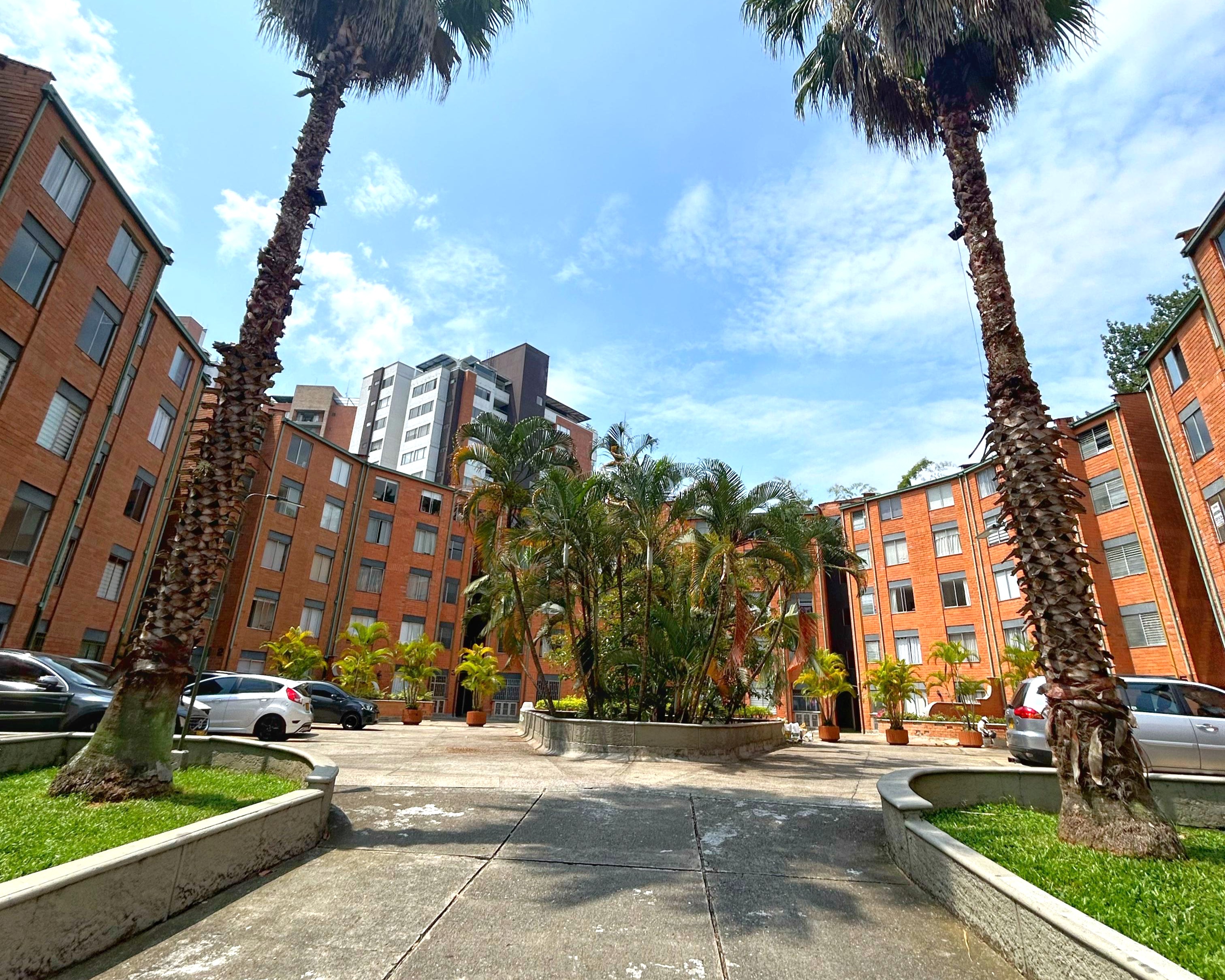 Apartamento En Venta Loma San Julian El Poblado Medellín