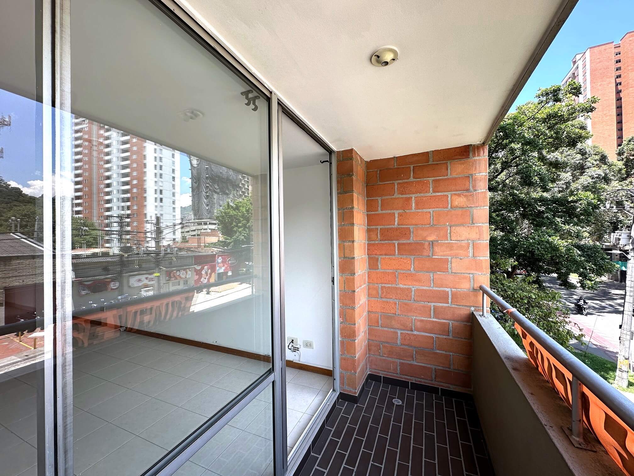 Apartamento En Venta Los Colores Medellín