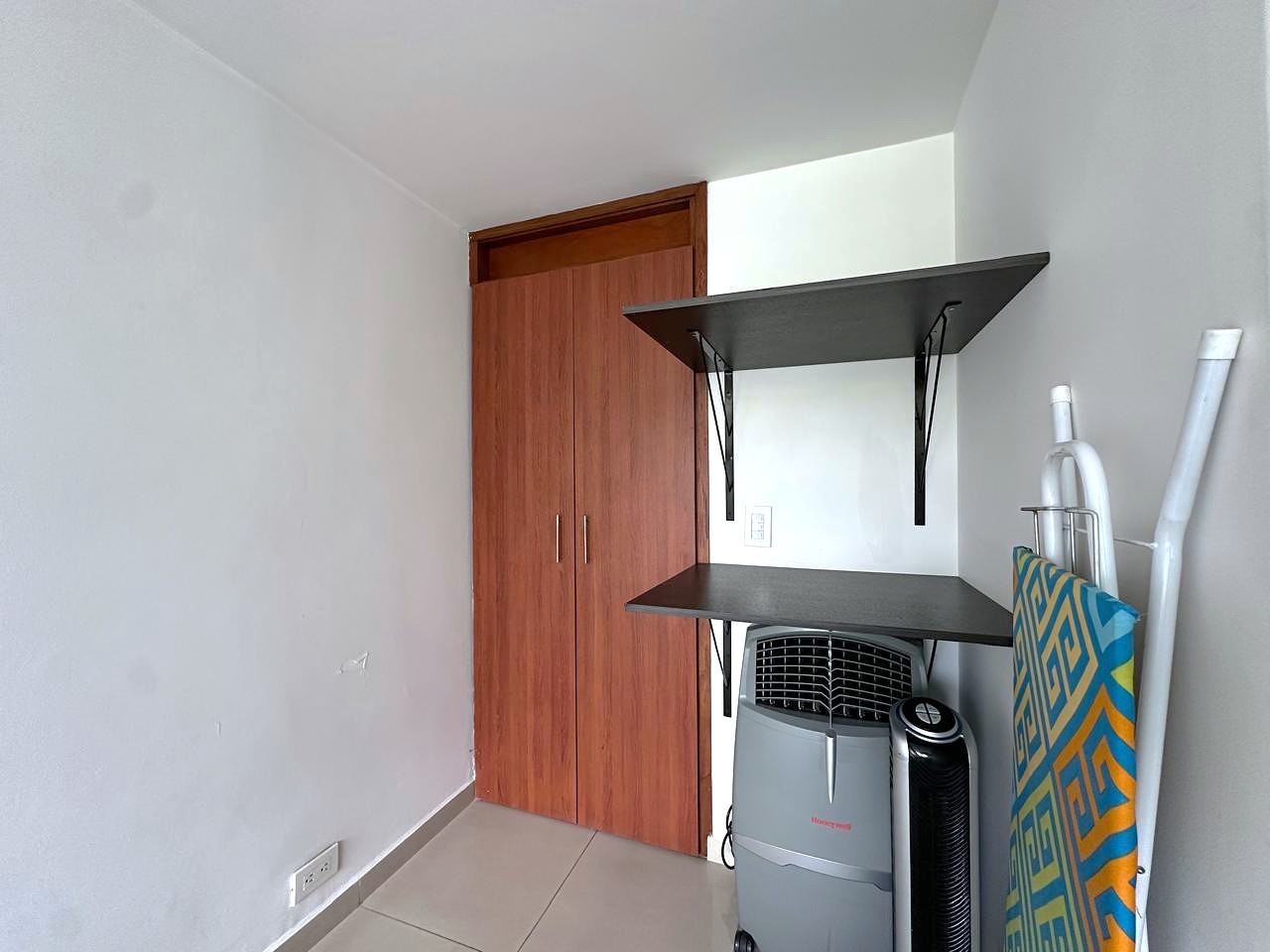 Apartaestudio En Arriendo La Castellana Medellín