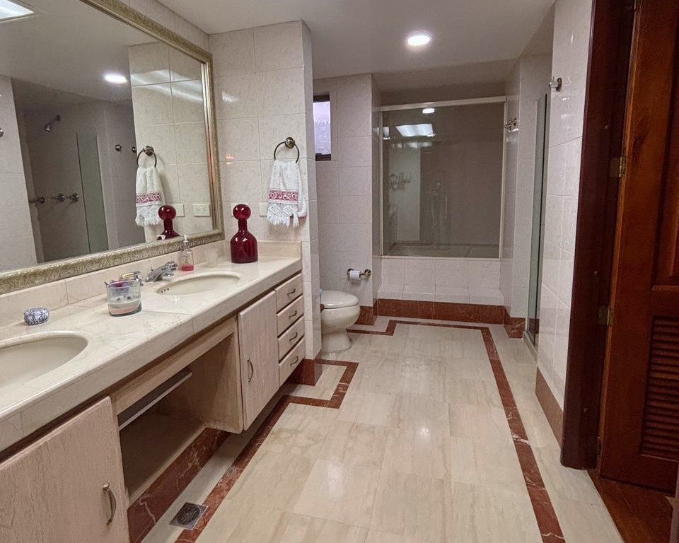 Apartamento En Venta Sector Lalinde el Poblado Antioquia